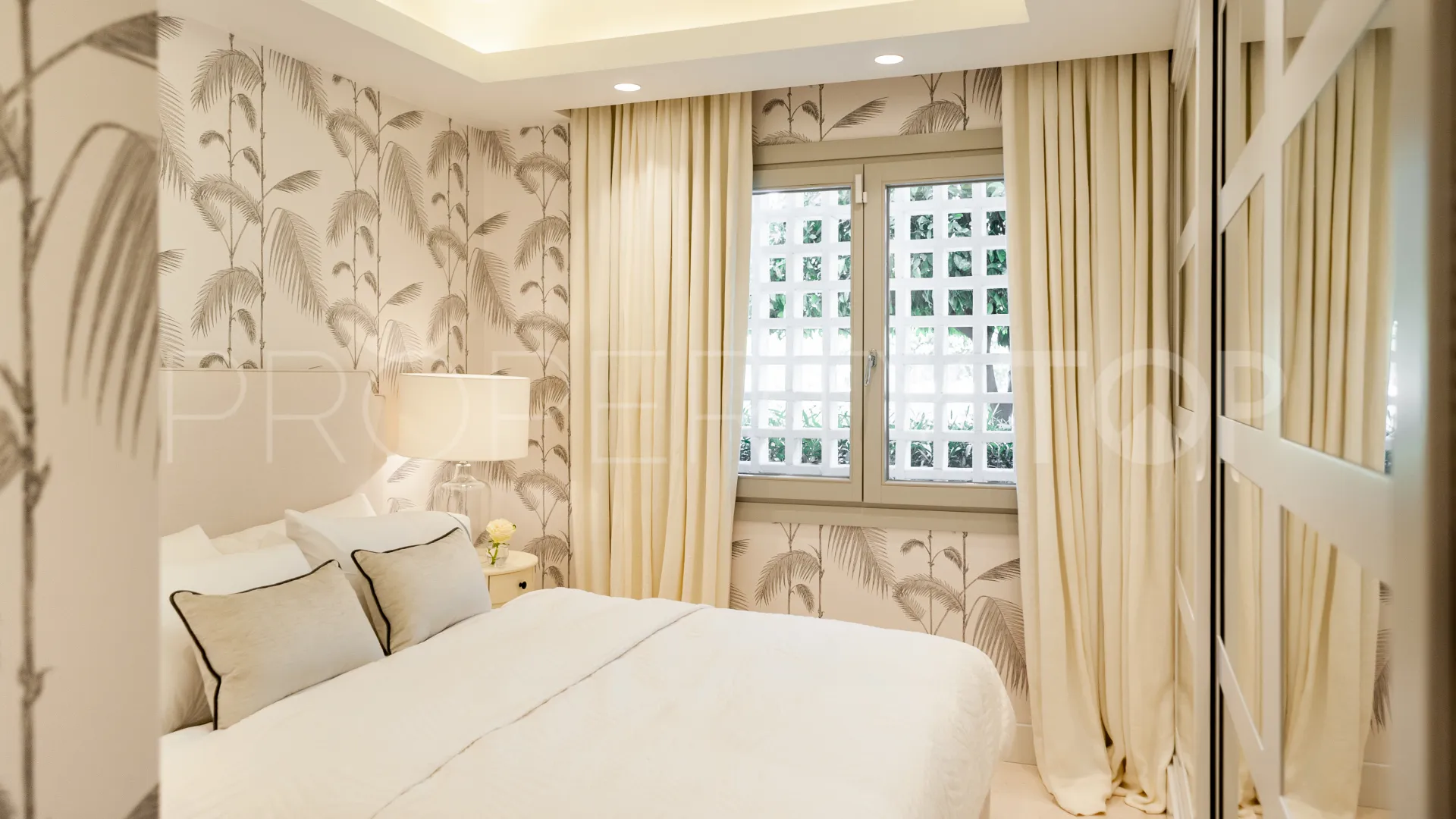 Apartamento planta baja con 3 dormitorios en venta en Alhambra del Mar
