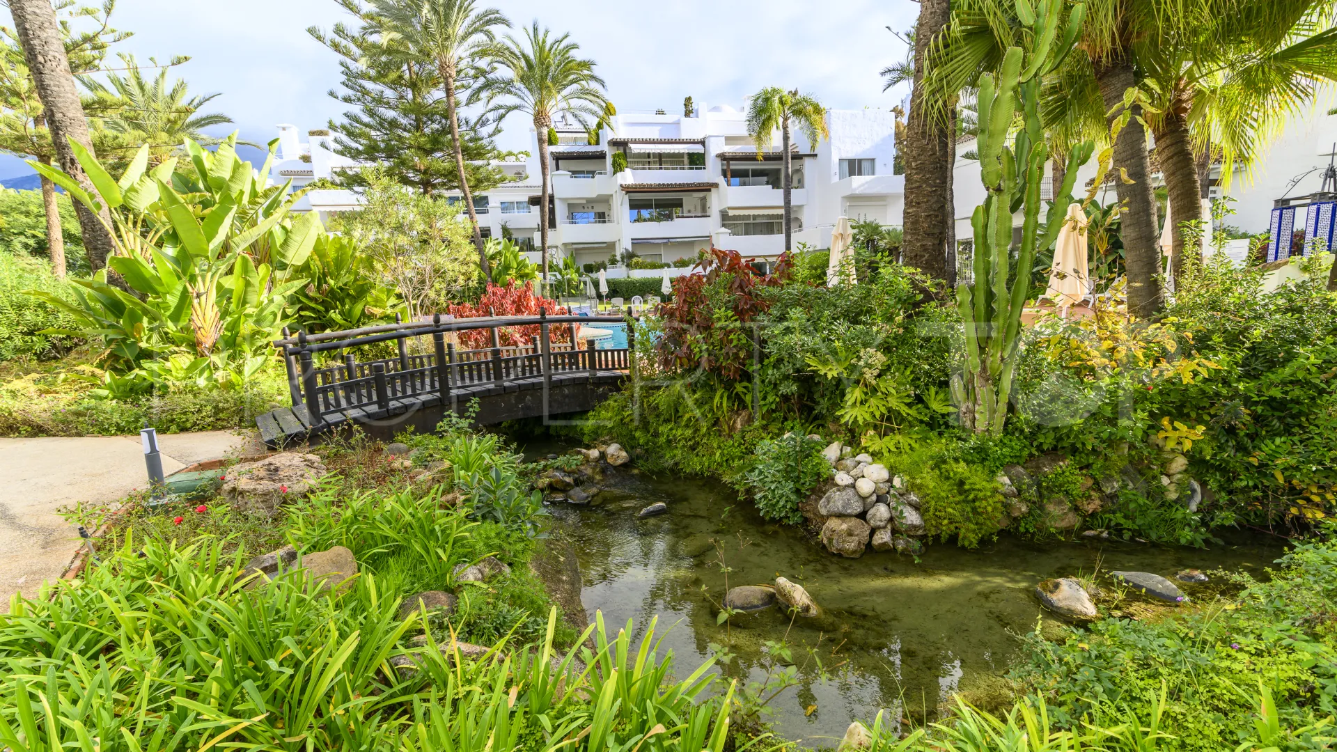 Apartamento planta baja con 3 dormitorios en venta en Alhambra del Mar