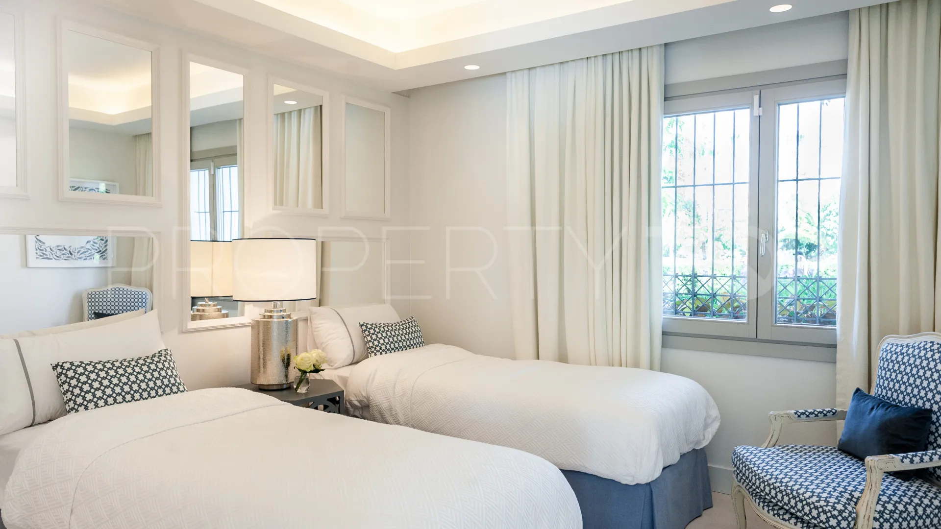 Apartamento planta baja con 3 dormitorios en venta en Alhambra del Mar