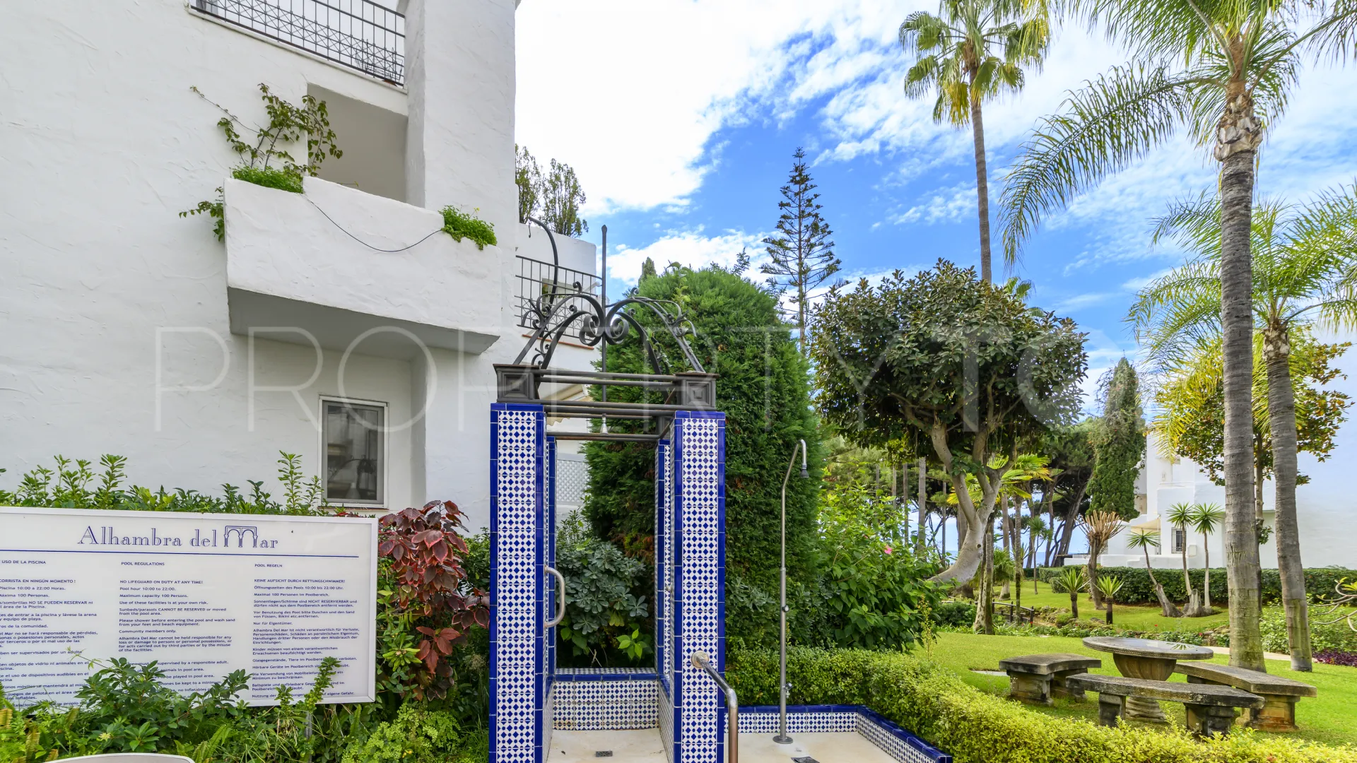 Apartamento planta baja con 3 dormitorios en venta en Alhambra del Mar