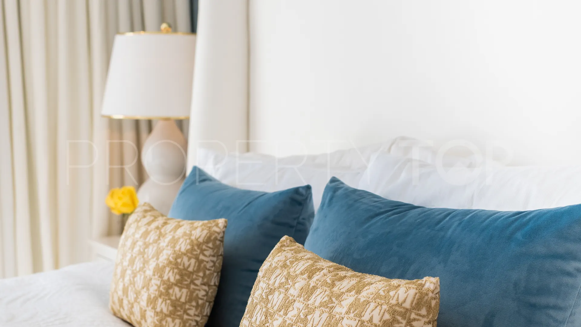 Apartamento planta baja con 3 dormitorios en venta en Alhambra del Mar