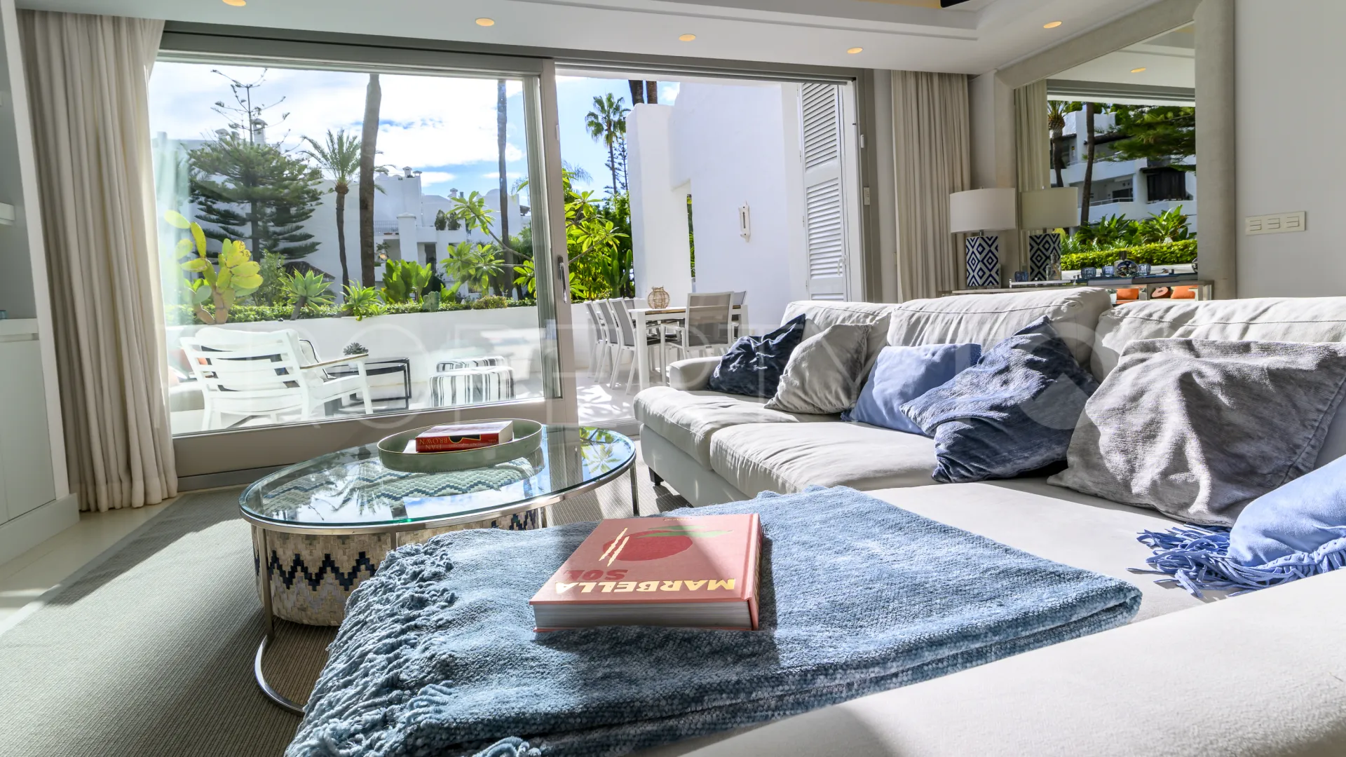 Apartamento planta baja con 3 dormitorios en venta en Alhambra del Mar