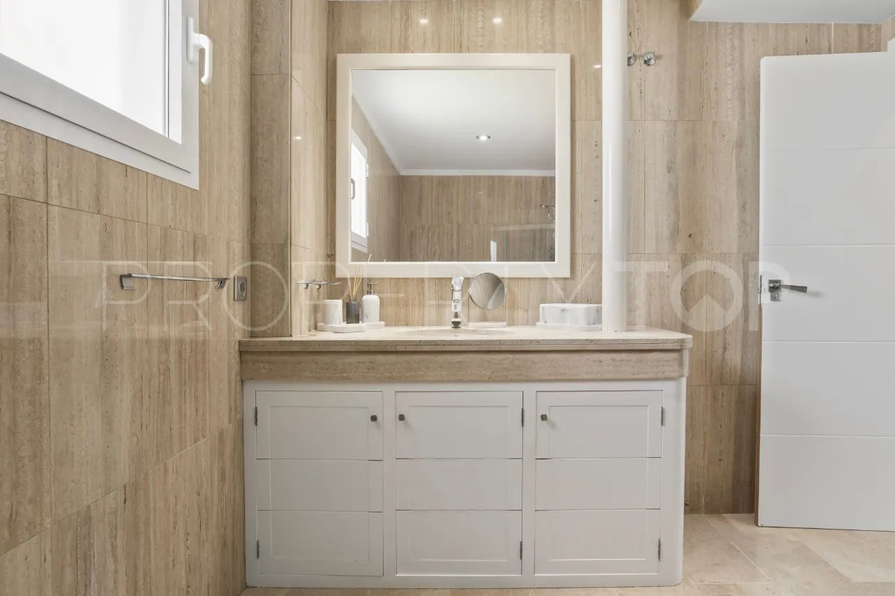 Elviria villa for sale