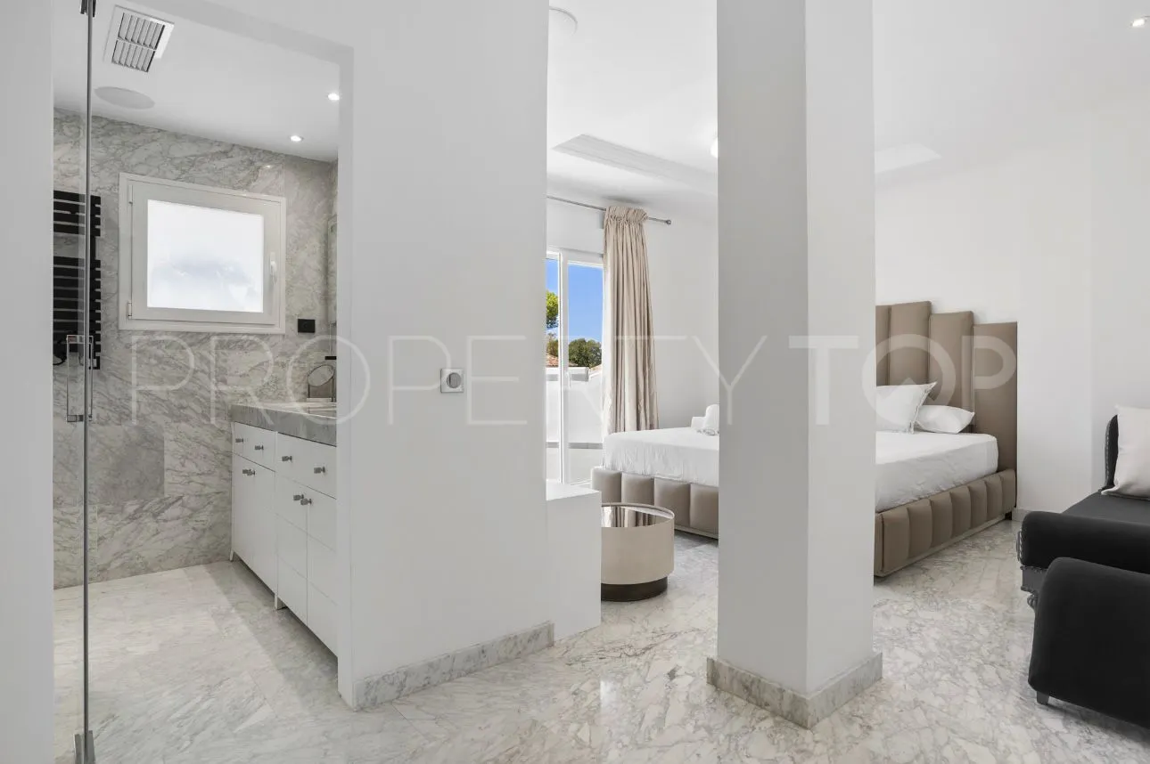 Elviria villa for sale