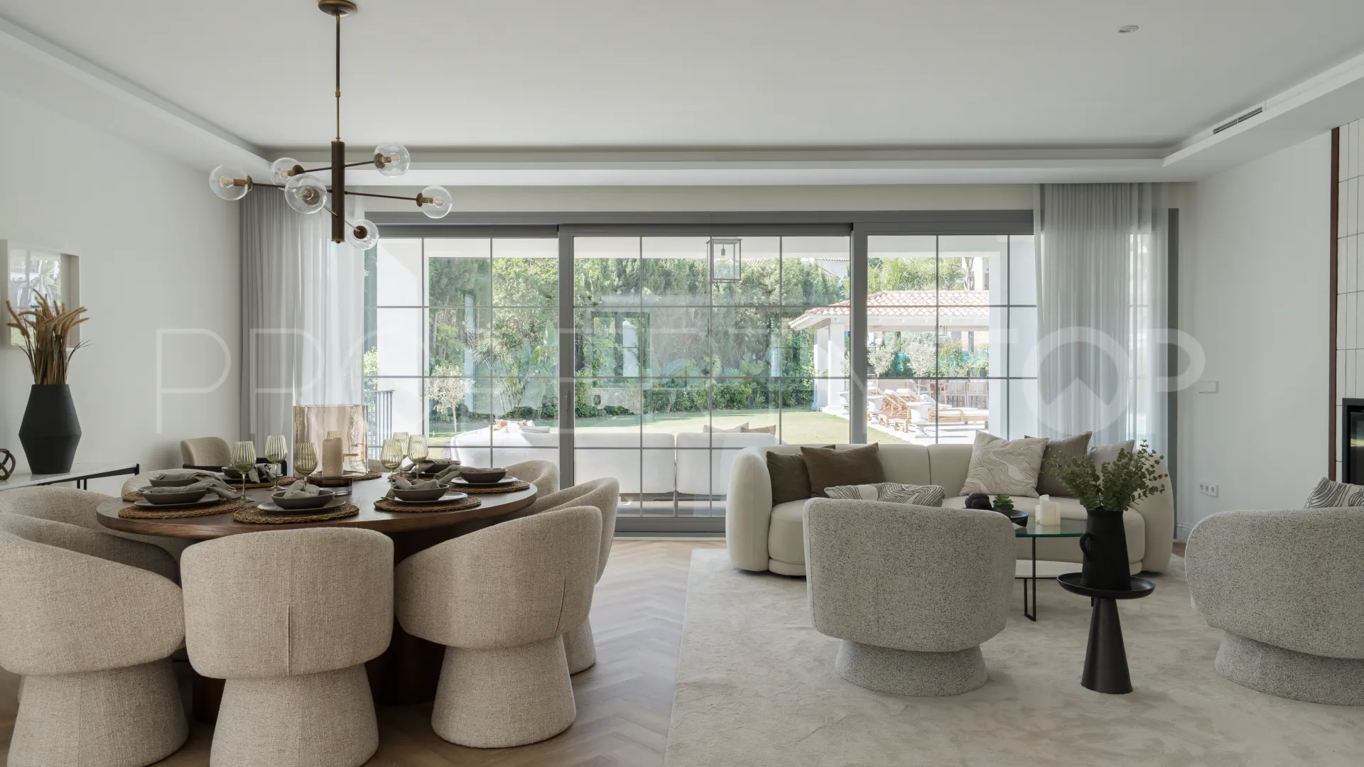 Buy villa in Los Arqueros