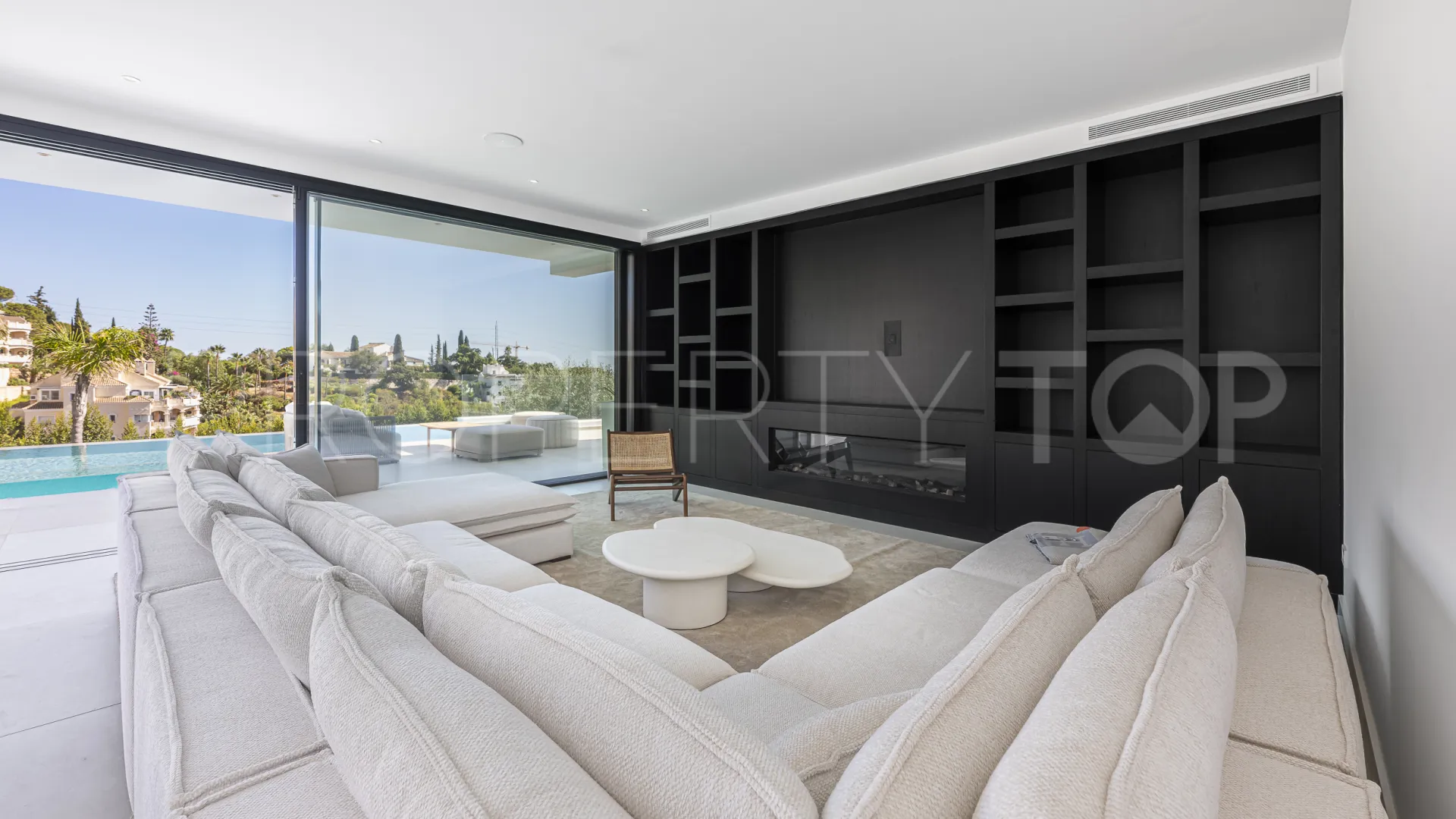 For sale Elviria villa