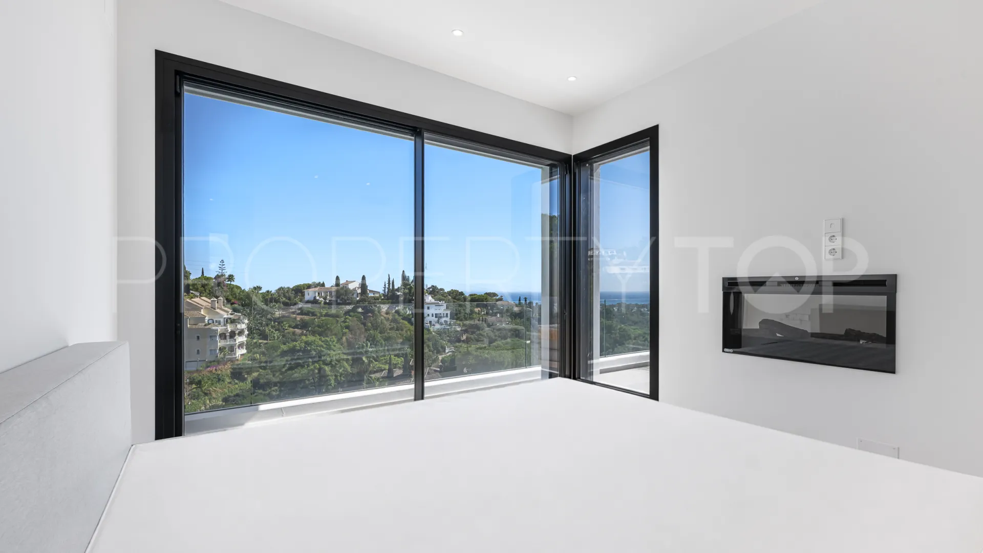 For sale Elviria villa