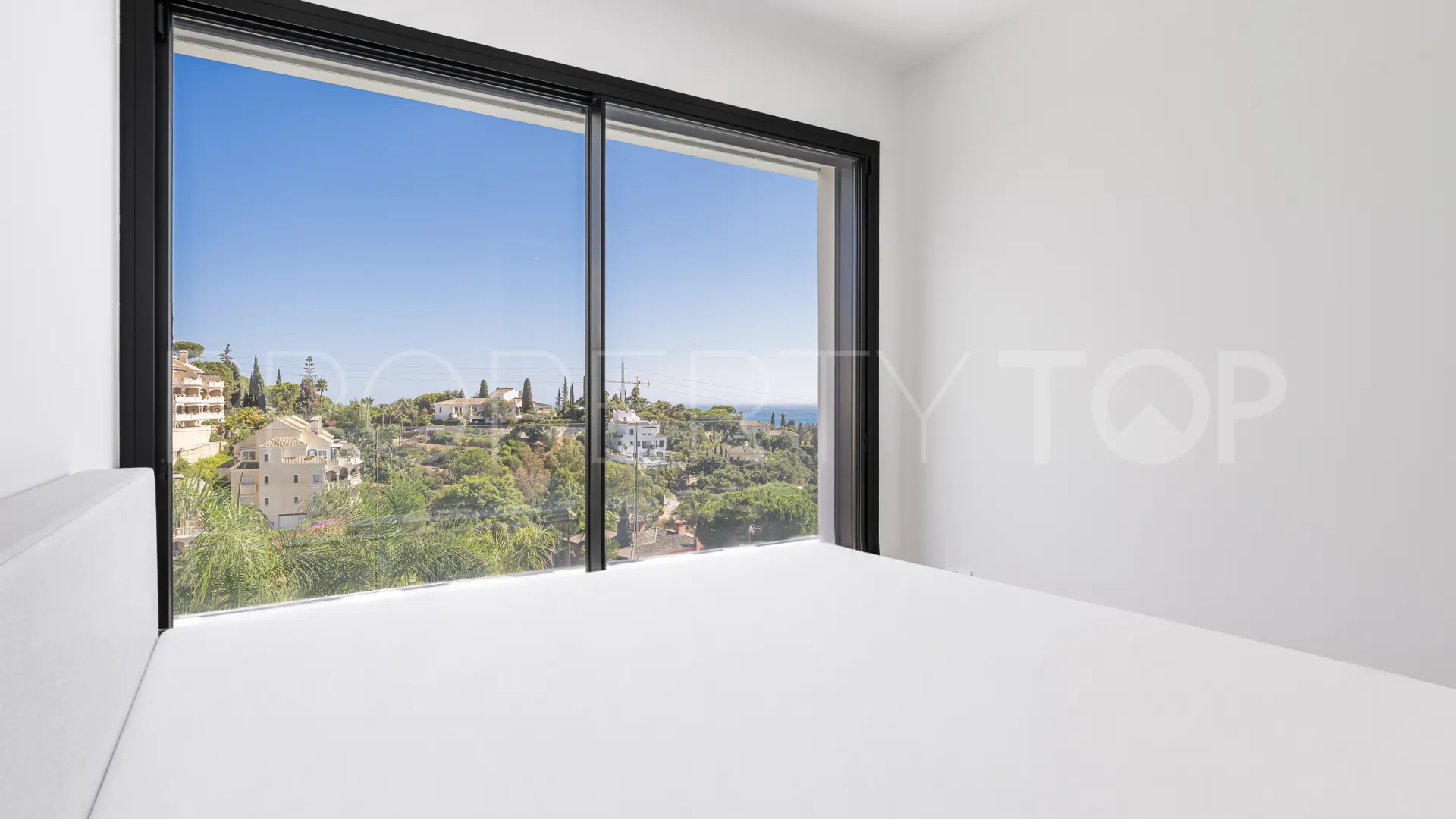 For sale Elviria villa