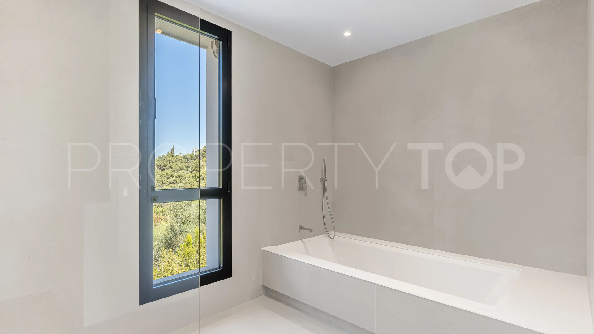 For sale Elviria villa