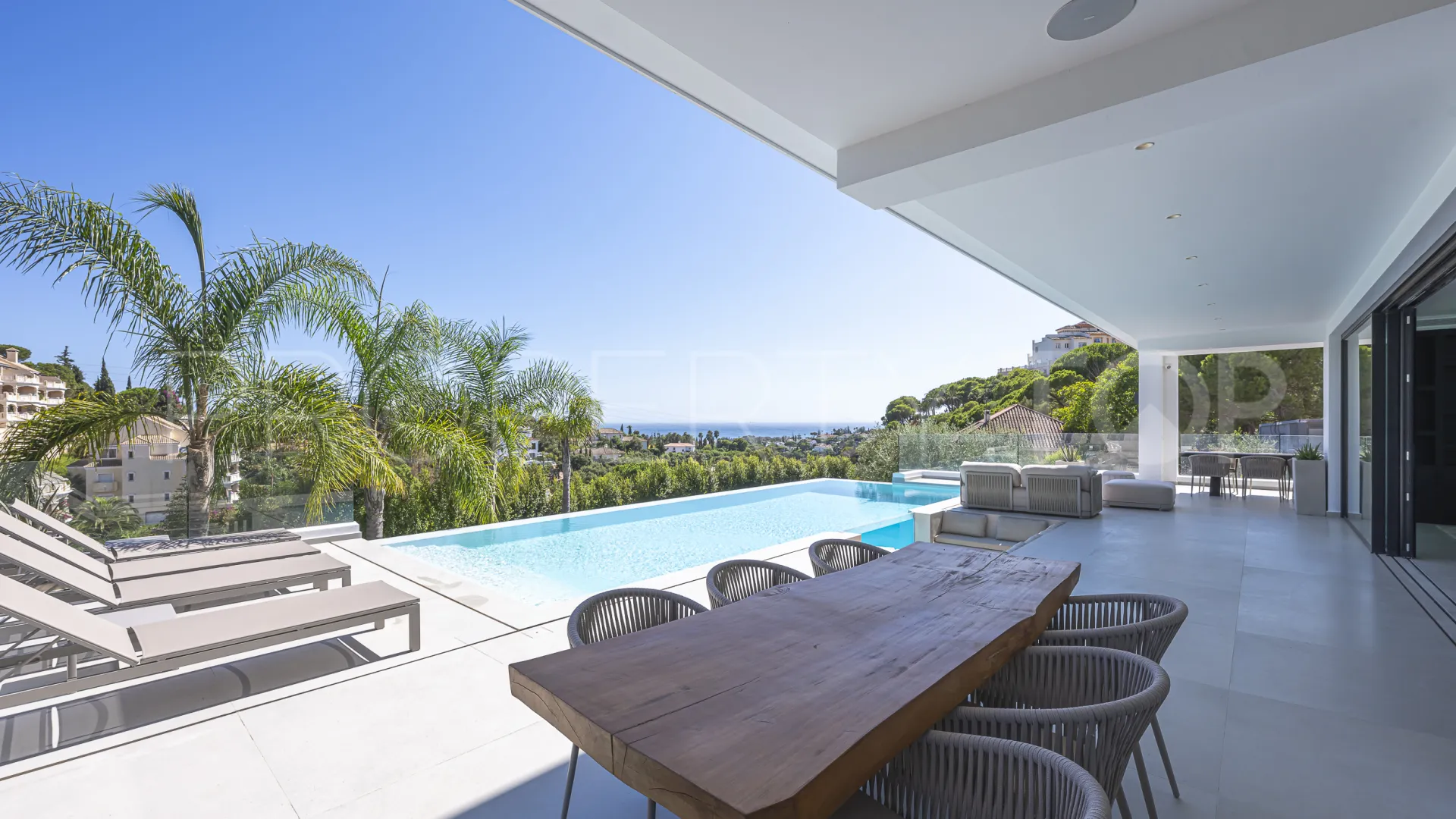 For sale Elviria villa