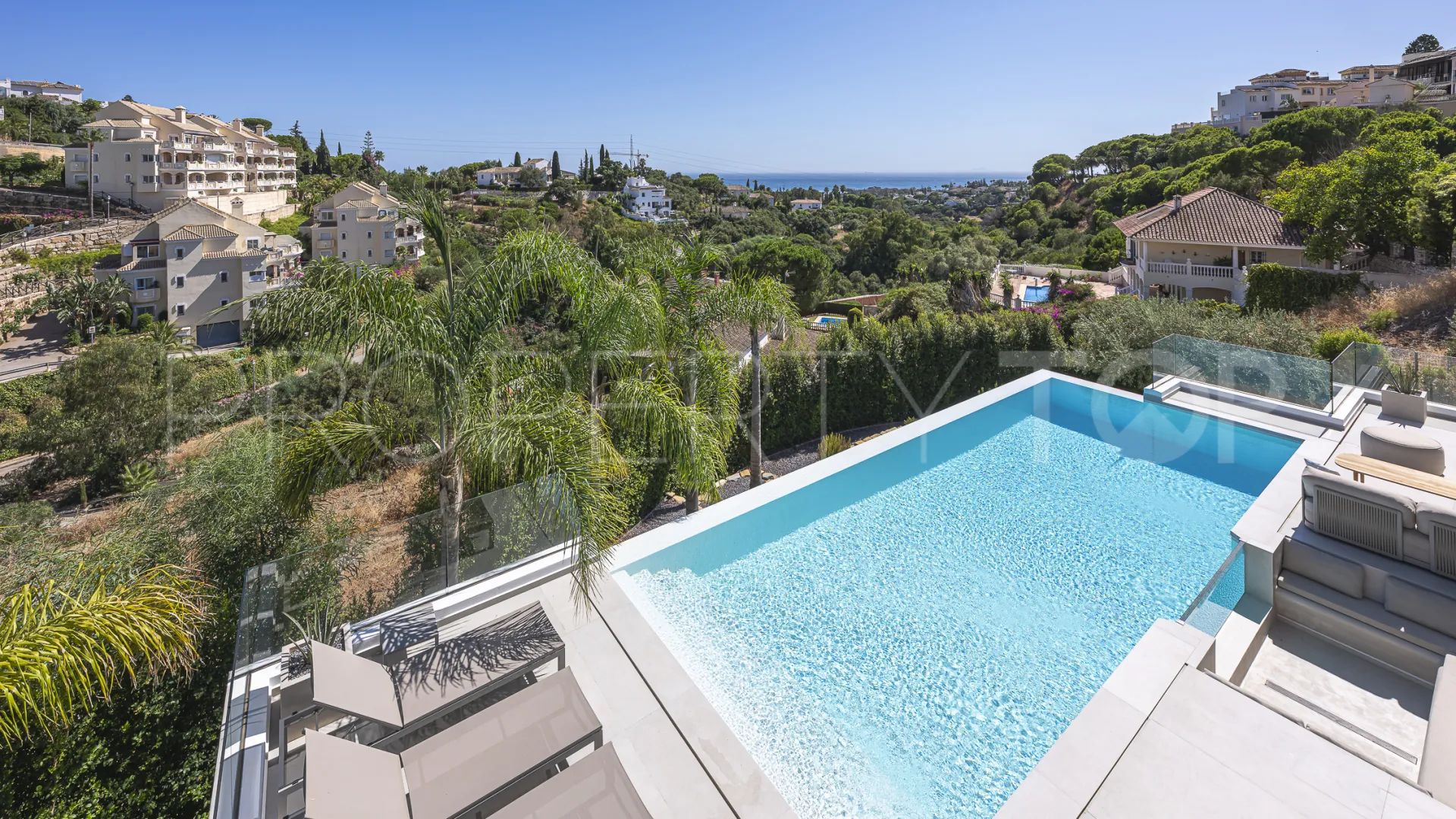 For sale Elviria villa