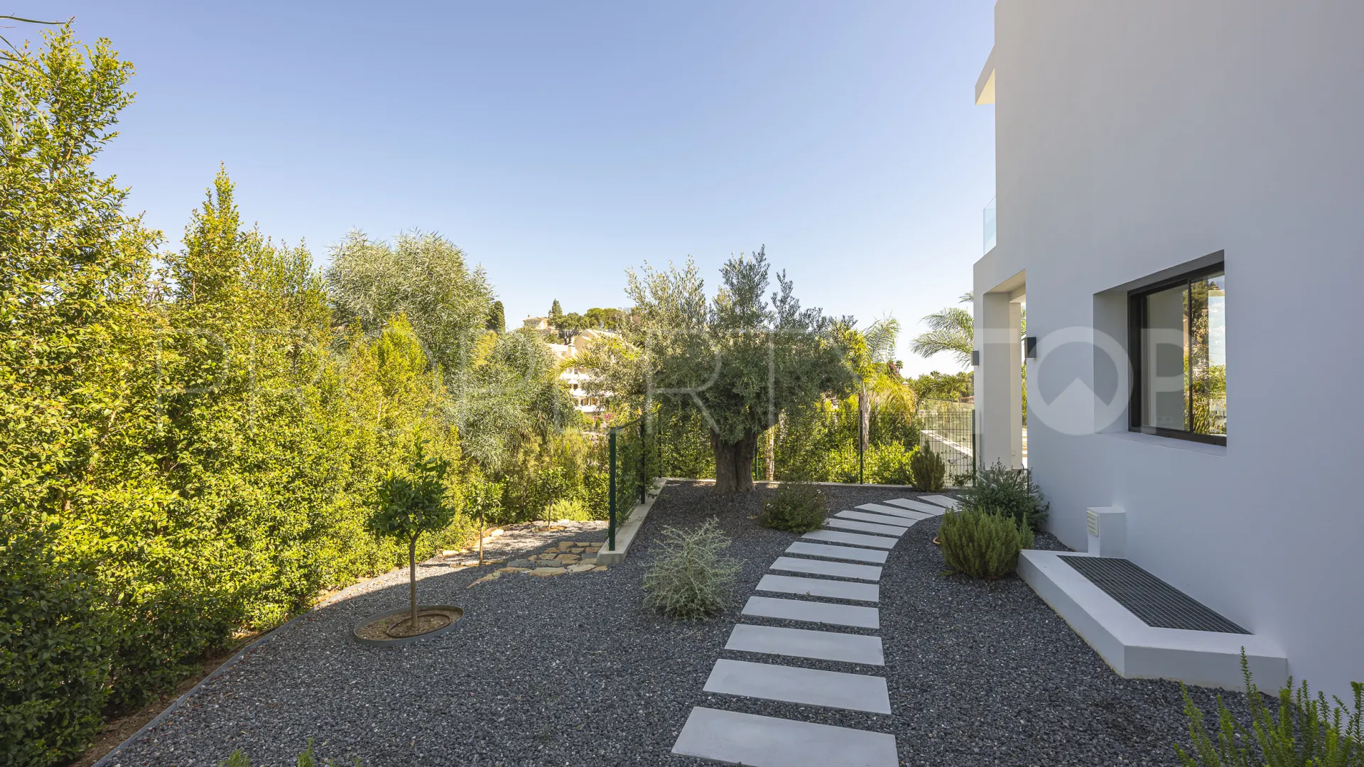 For sale Elviria villa