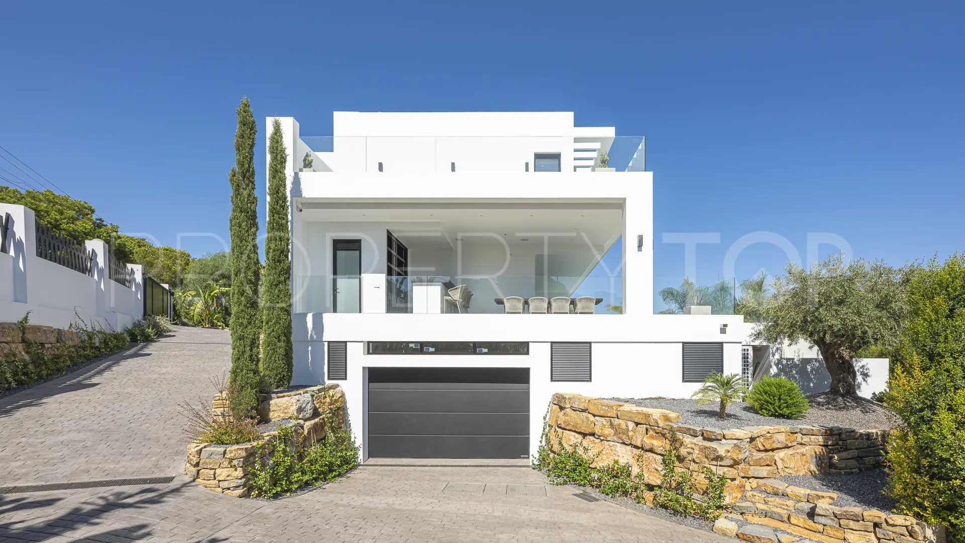 For sale Elviria villa