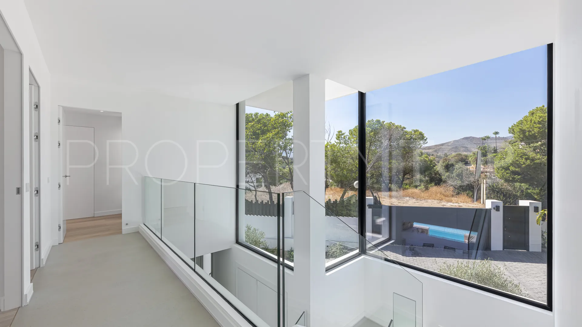 For sale Elviria villa