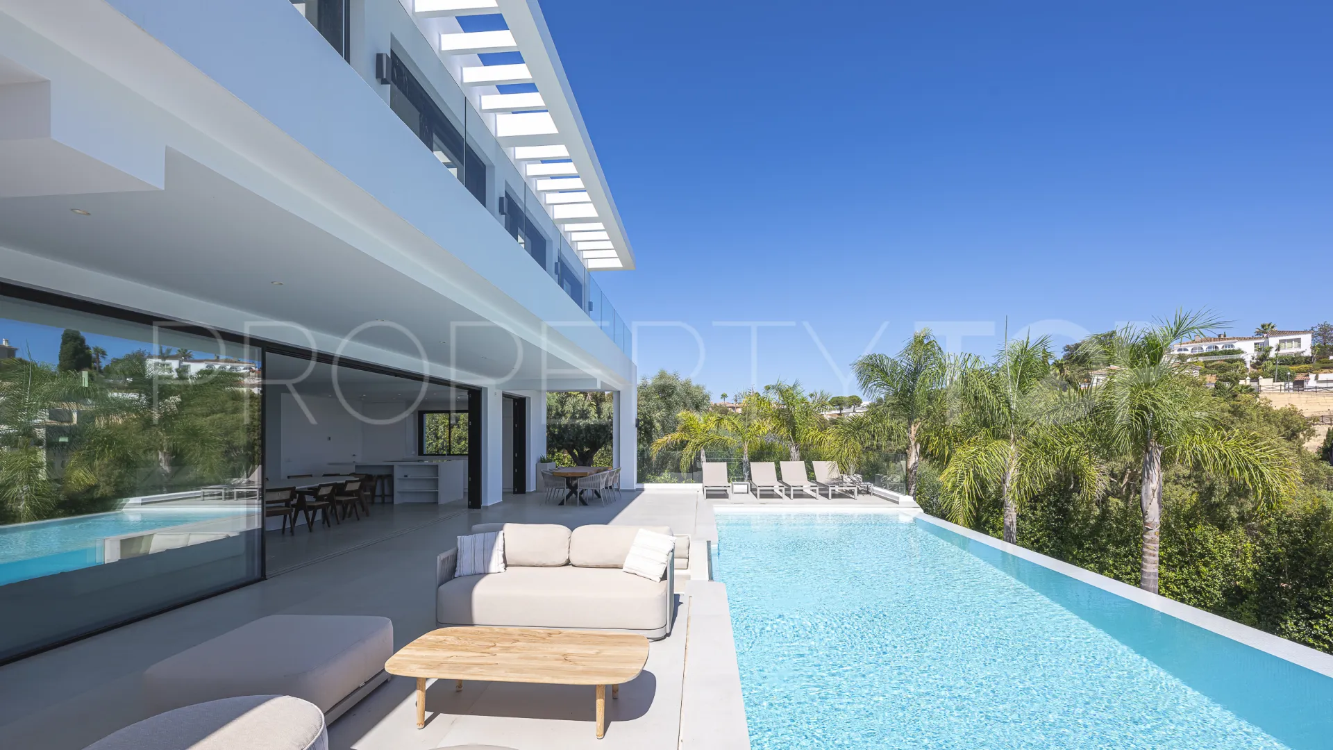 For sale Elviria villa
