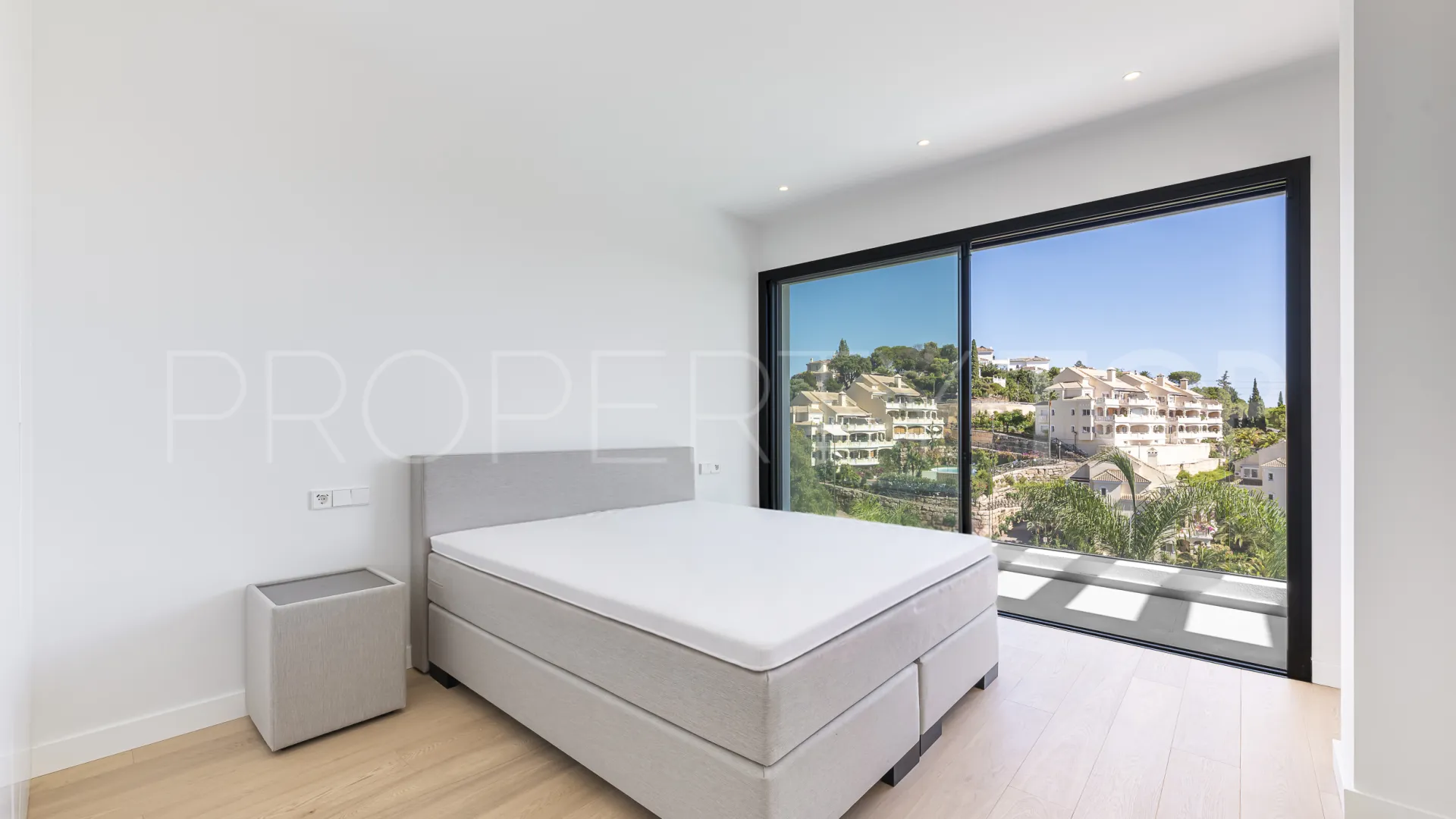For sale Elviria villa