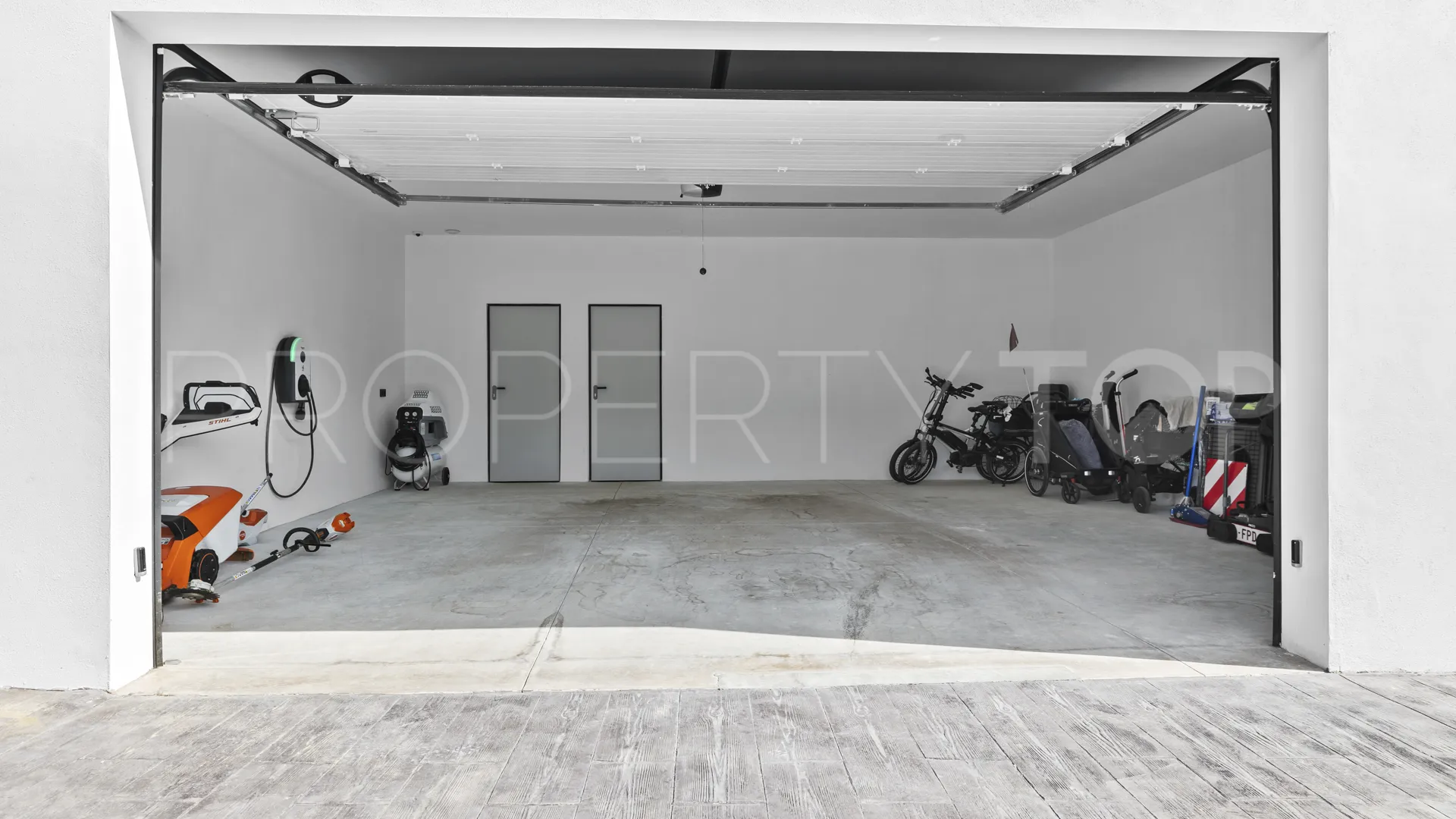 Se vende villa en La Alqueria de 4 dormitorios