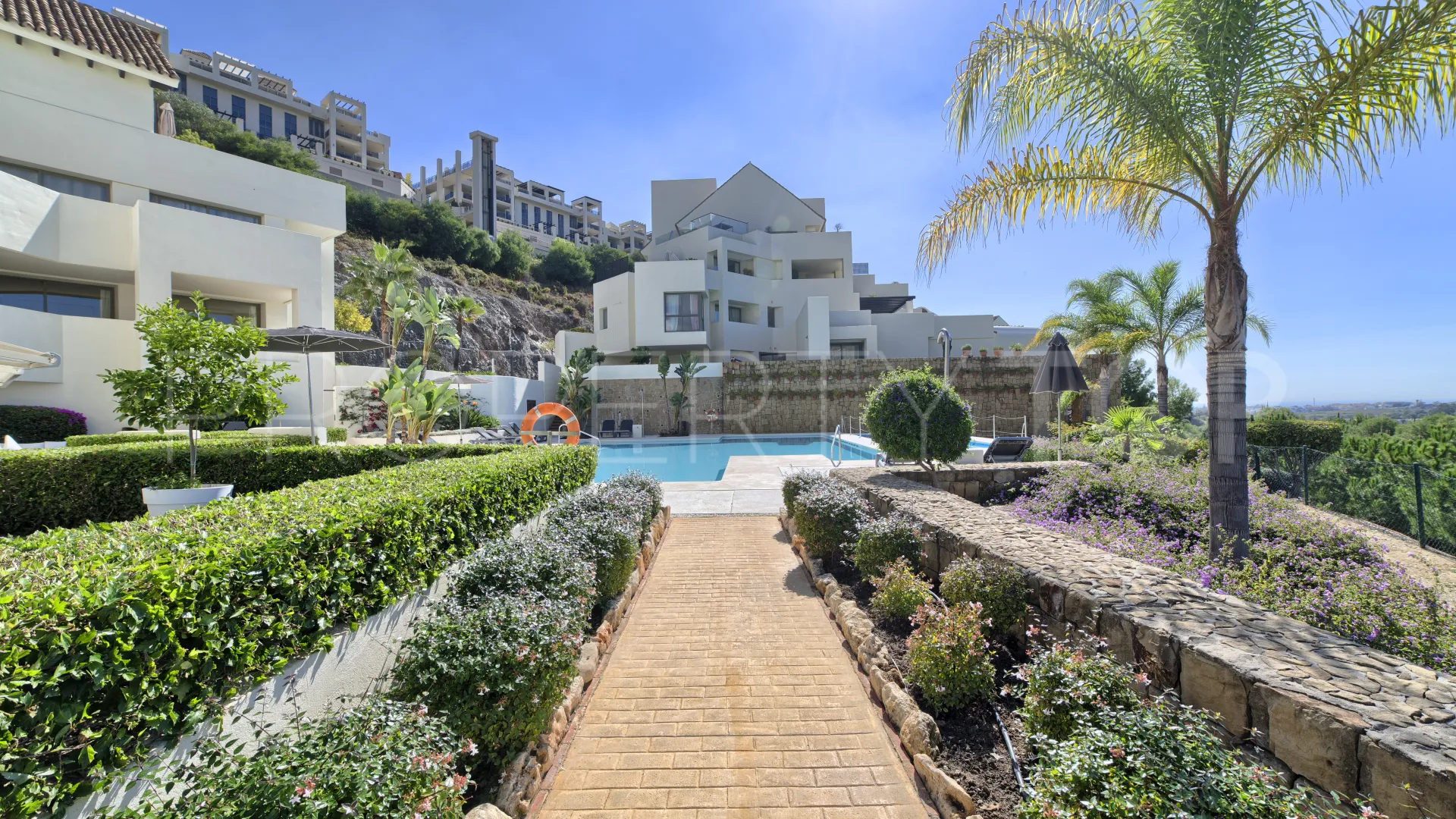 Atico duplex con 3 dormitorios en venta en Los Flamingos