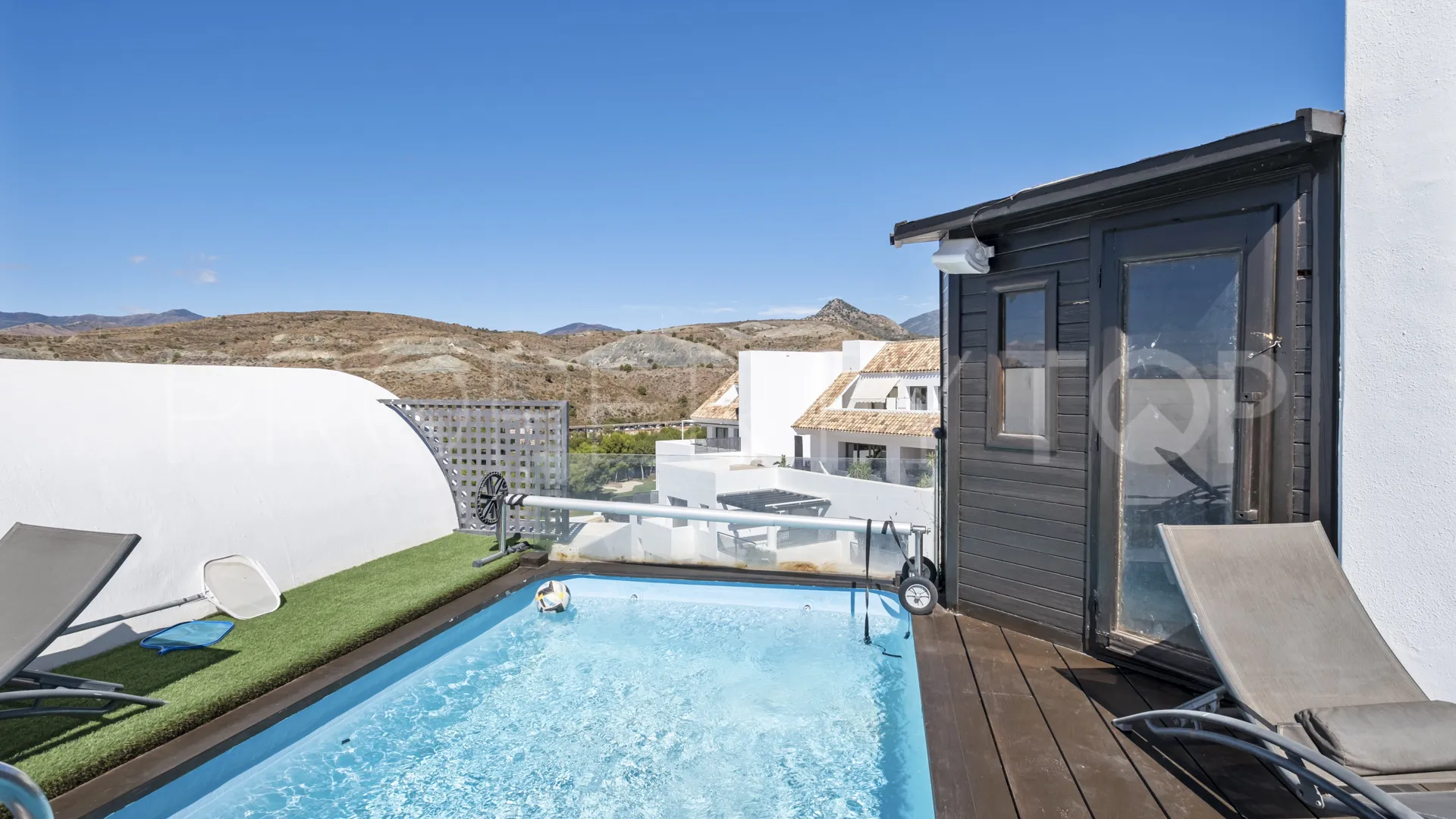 Atico duplex con 3 dormitorios en venta en Los Flamingos