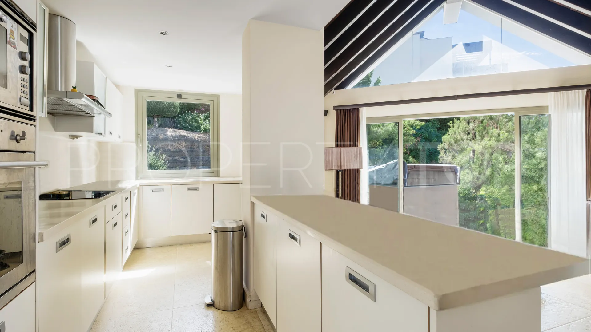 Atico duplex con 3 dormitorios en venta en Los Flamingos