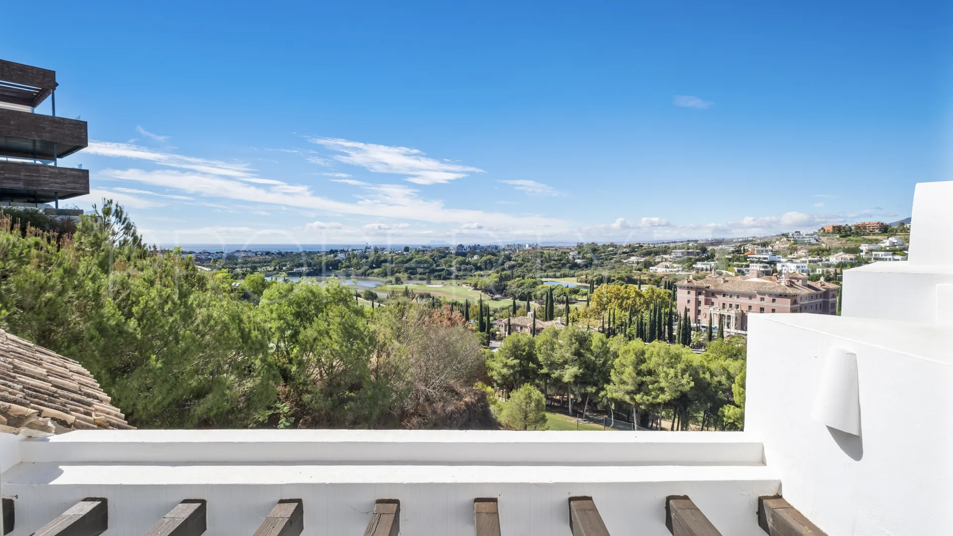 Atico duplex con 3 dormitorios en venta en Los Flamingos