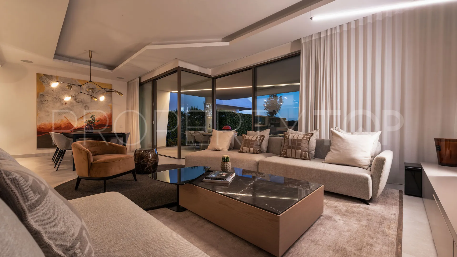 For sale semi detached house in Nueva Andalucia