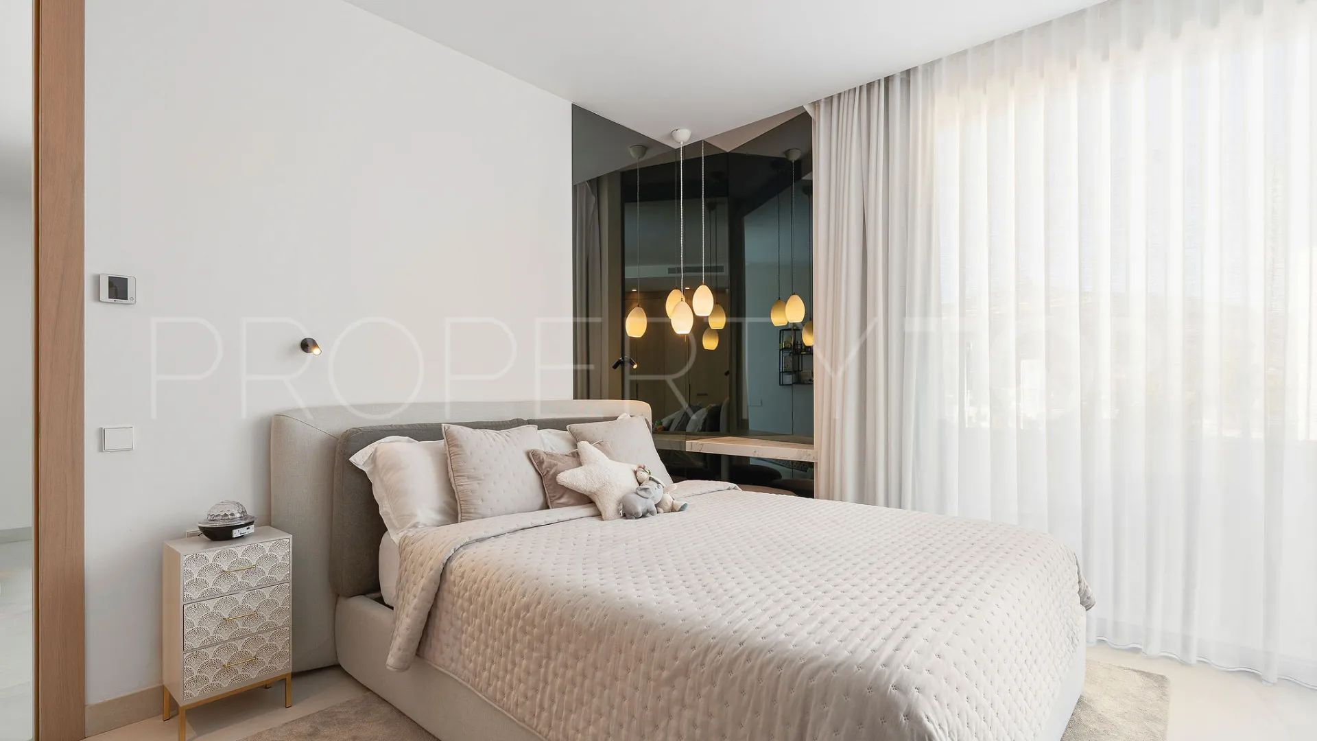 For sale semi detached house in Nueva Andalucia