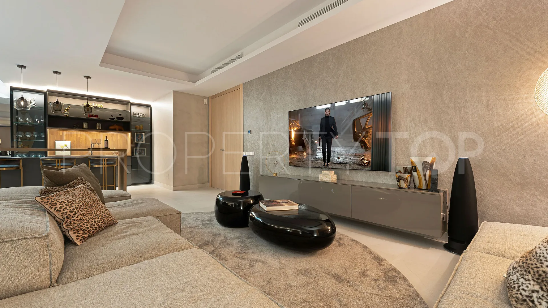 For sale semi detached house in Nueva Andalucia