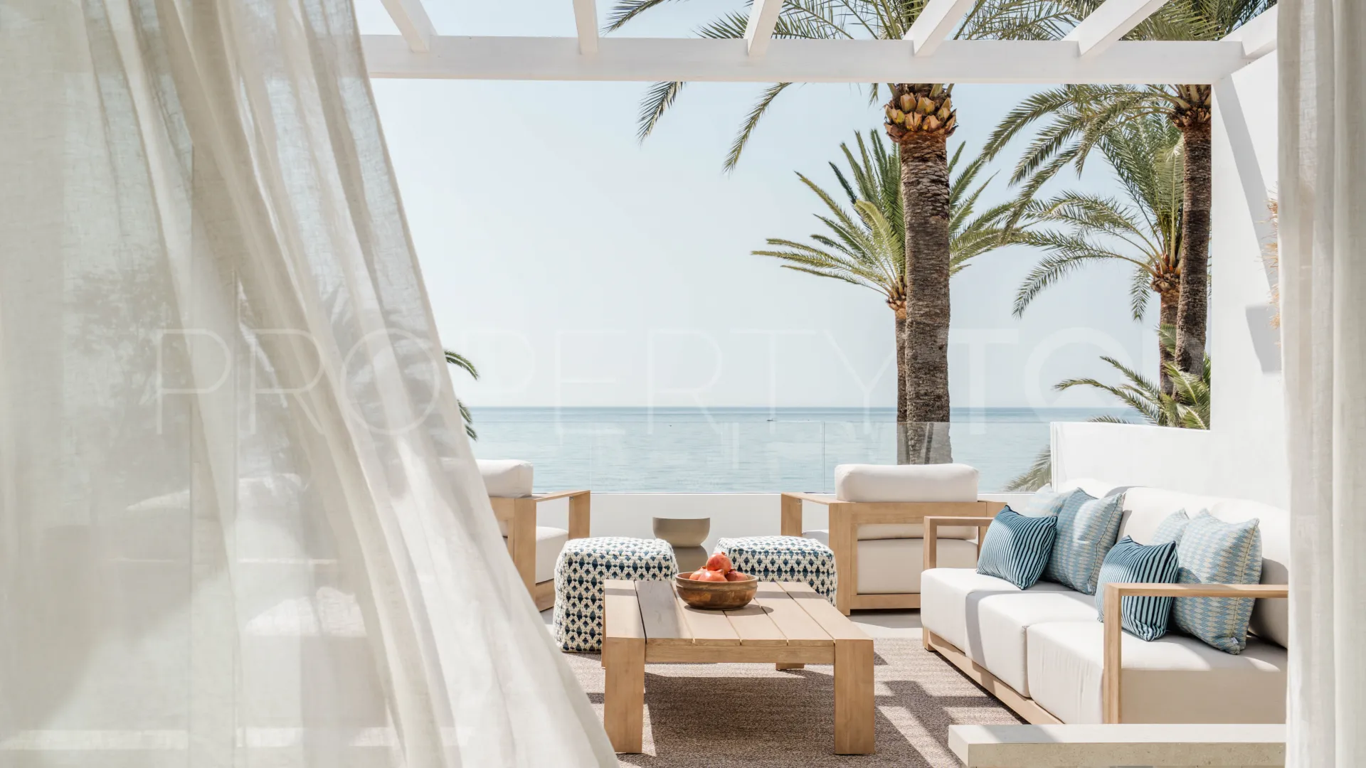 Semi detached house for sale in El Oasis Club with 3 bedrooms
