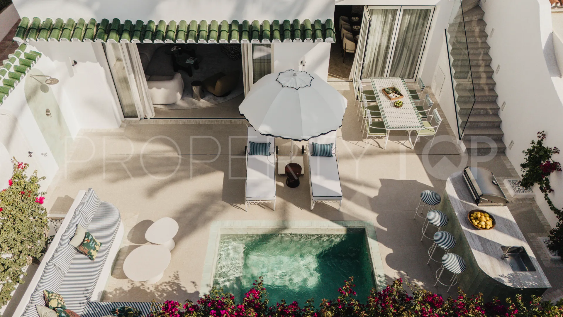 Semi detached house for sale in El Oasis Club with 3 bedrooms