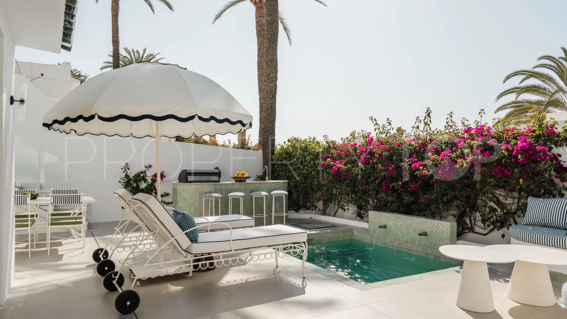 Semi detached house for sale in El Oasis Club with 3 bedrooms