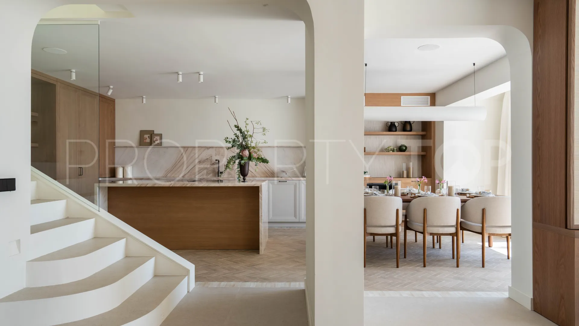 Semi detached house for sale in El Oasis Club with 3 bedrooms