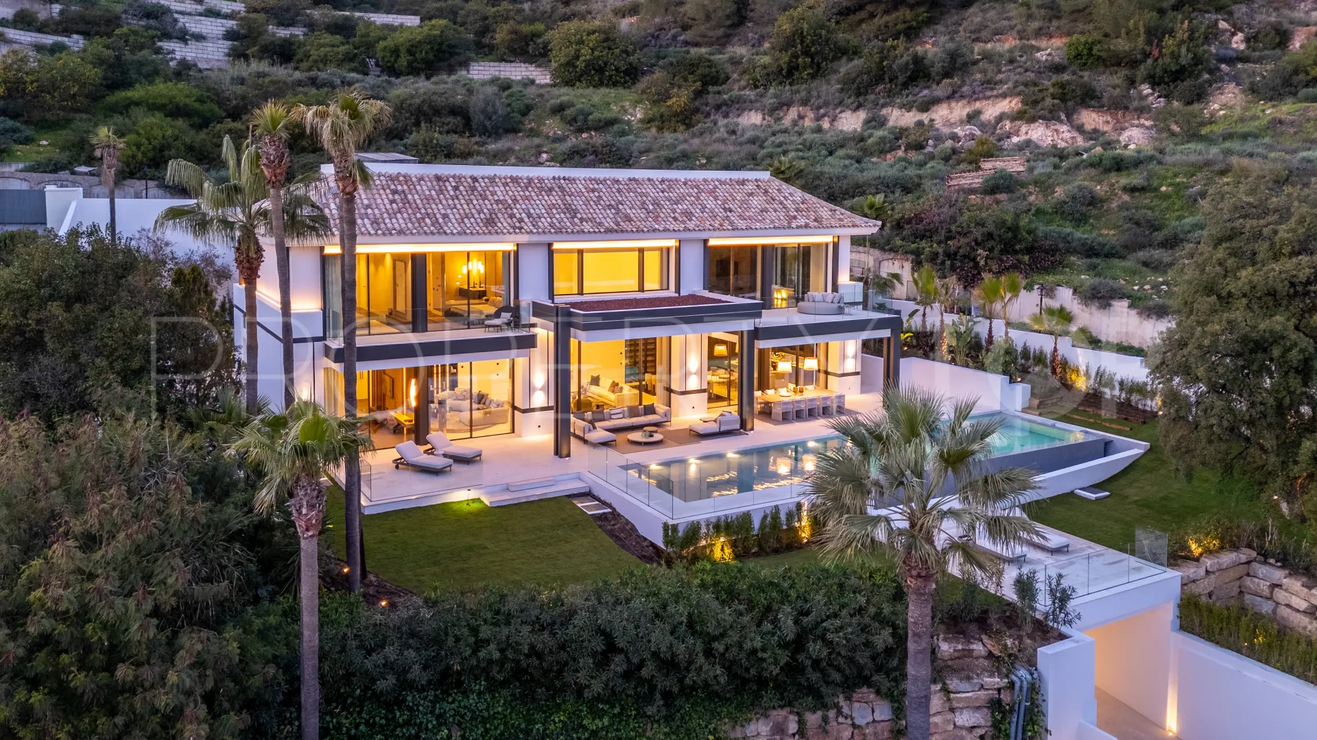 Cascada de Camojan villa for sale