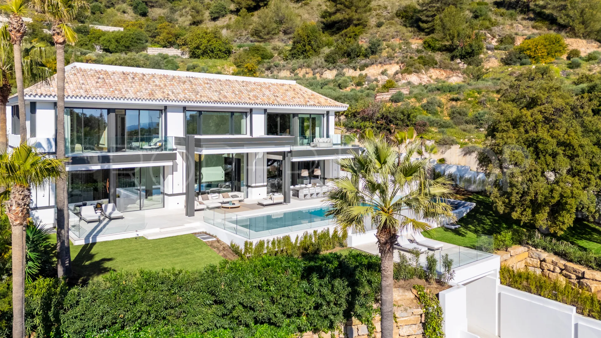 Cascada de Camojan villa for sale