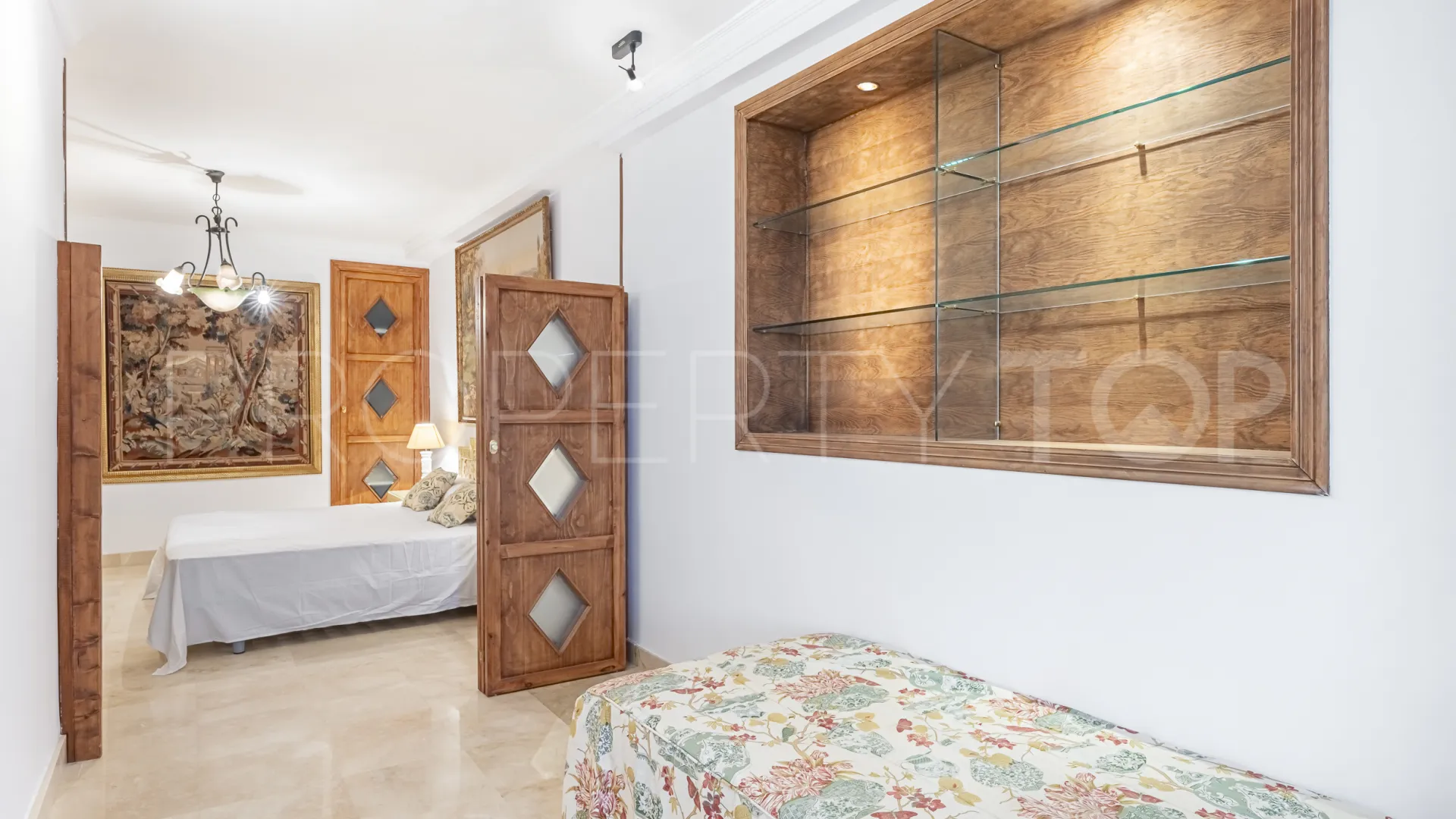 Apartamento en venta con 2 dormitorios en Marbella - Puerto Banus