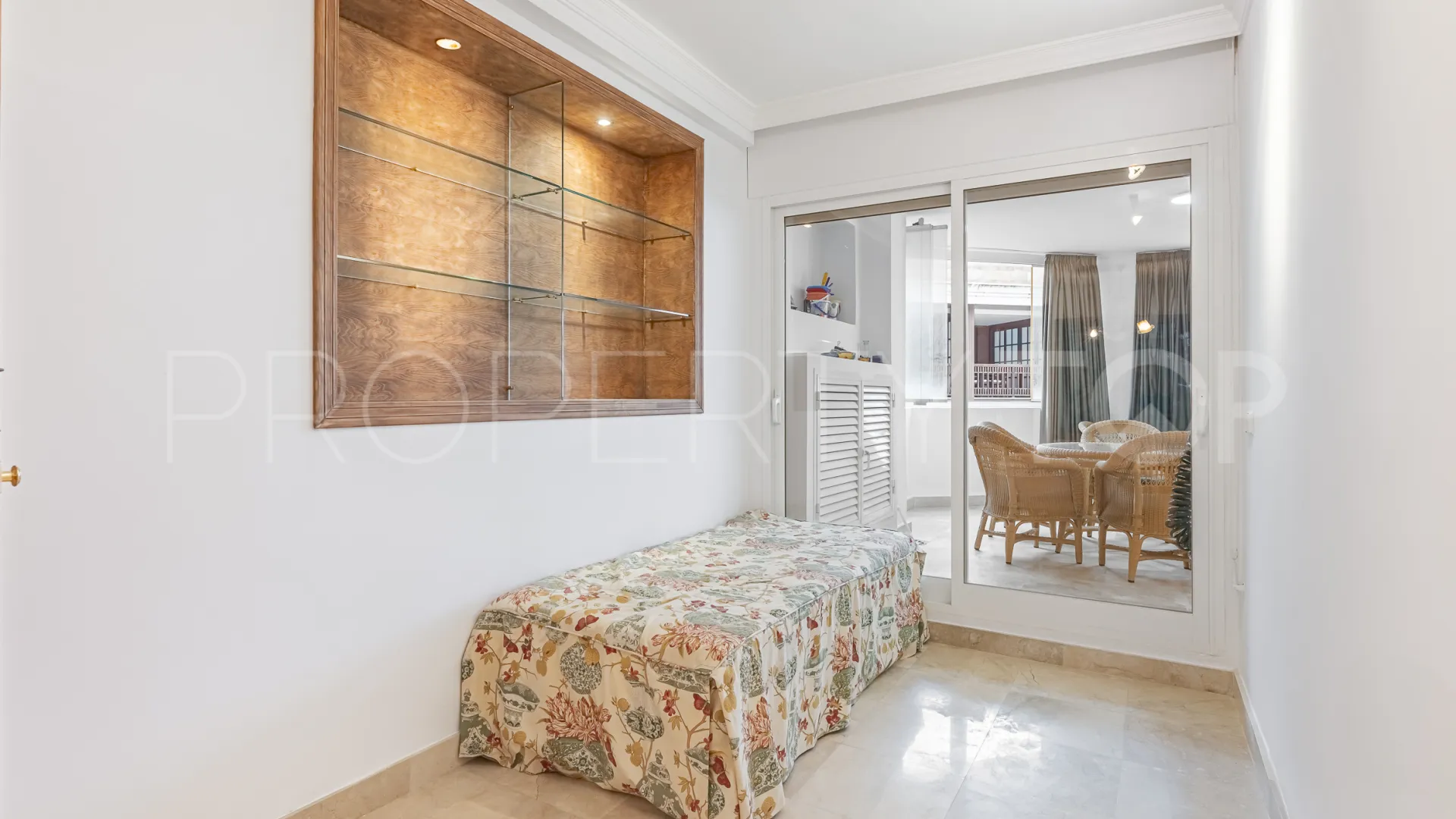 Apartamento en venta con 2 dormitorios en Marbella - Puerto Banus