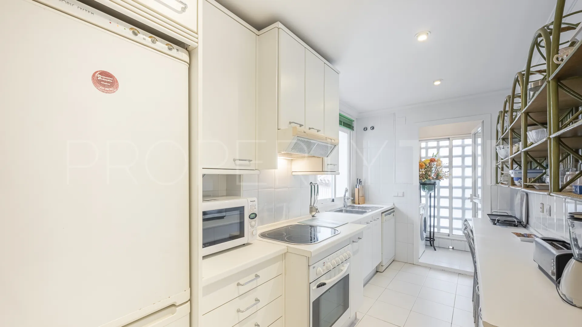 Apartamento en venta con 2 dormitorios en Marbella - Puerto Banus