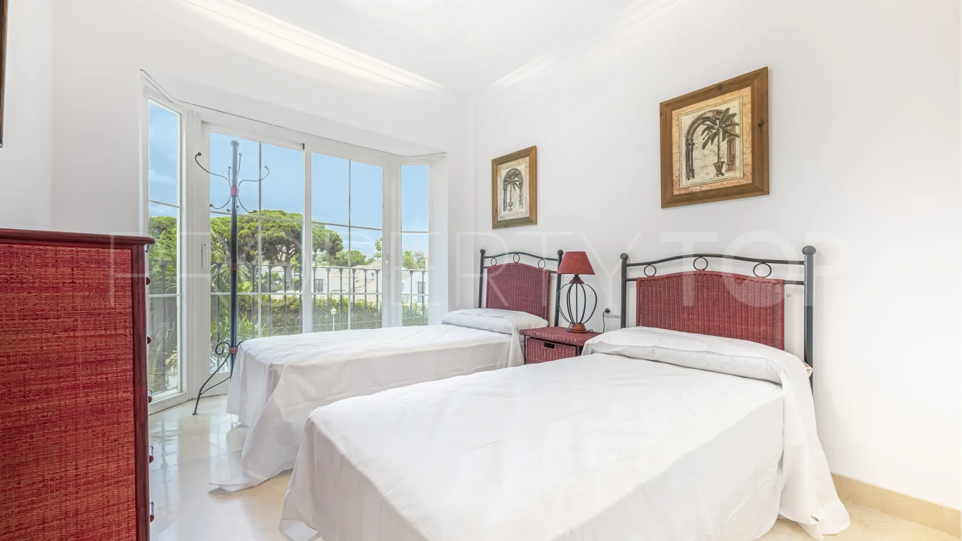 Apartamento en venta con 2 dormitorios en Marbella - Puerto Banus