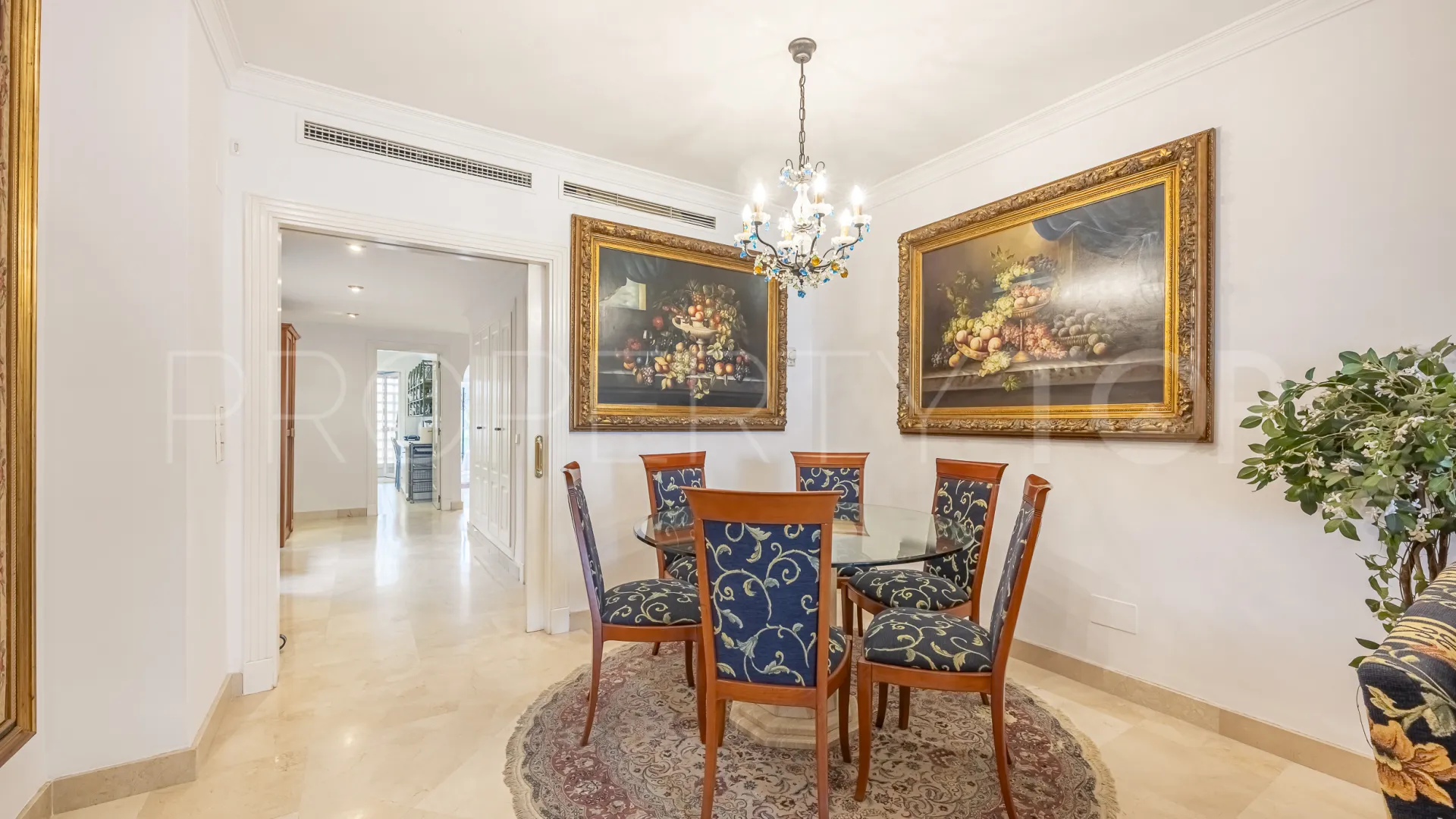 Apartamento en venta con 2 dormitorios en Marbella - Puerto Banus
