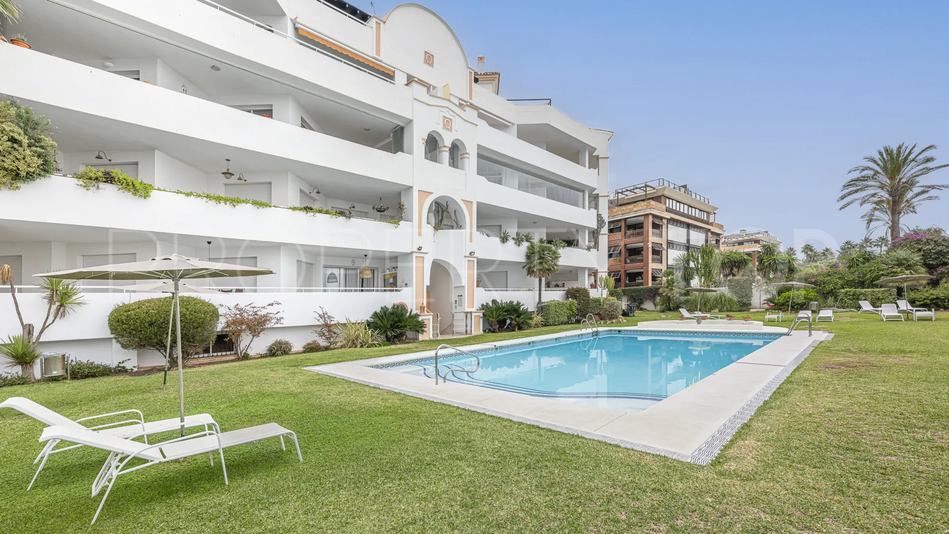 Apartamento en venta con 2 dormitorios en Marbella - Puerto Banus