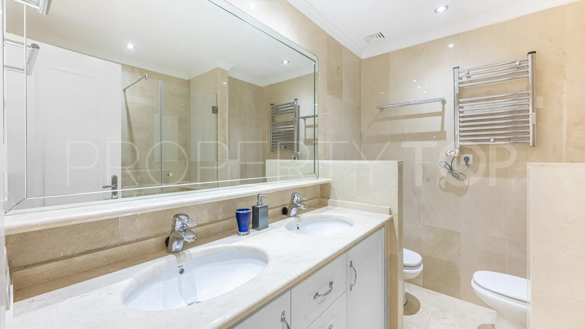 Apartamento en venta con 2 dormitorios en Marbella - Puerto Banus
