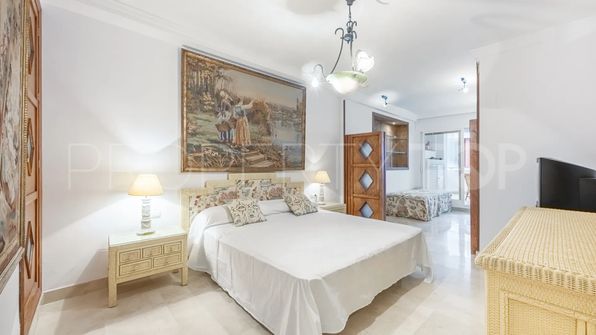 Apartamento en venta con 2 dormitorios en Marbella - Puerto Banus