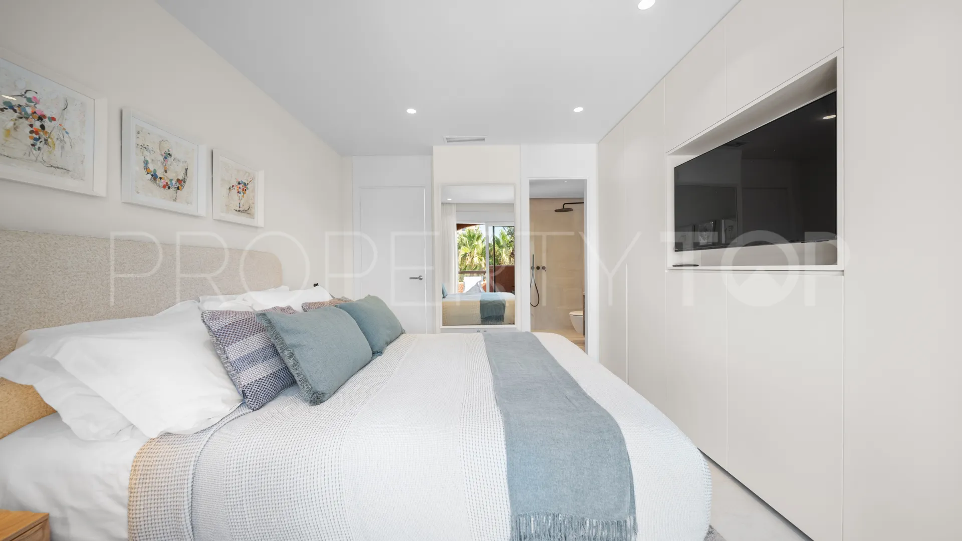 For sale El Palmeral town house with 3 bedrooms
