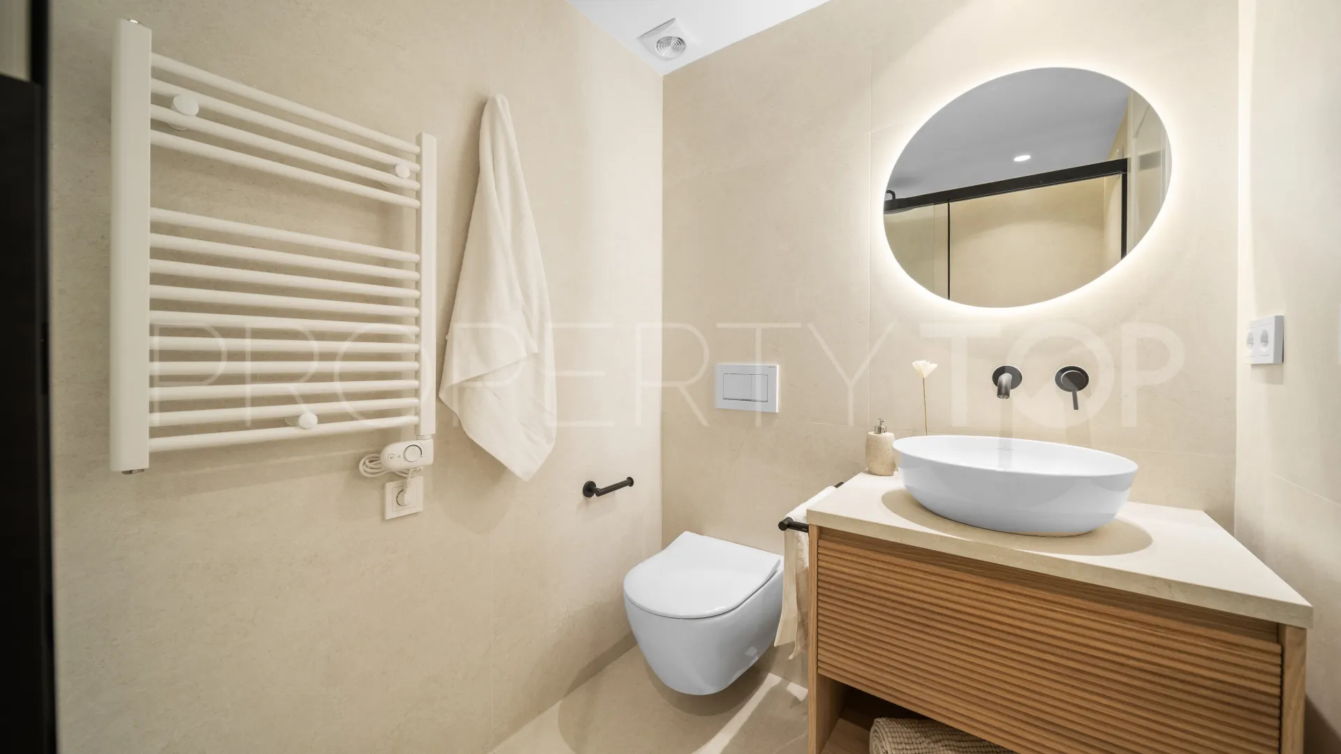 For sale El Palmeral town house with 3 bedrooms