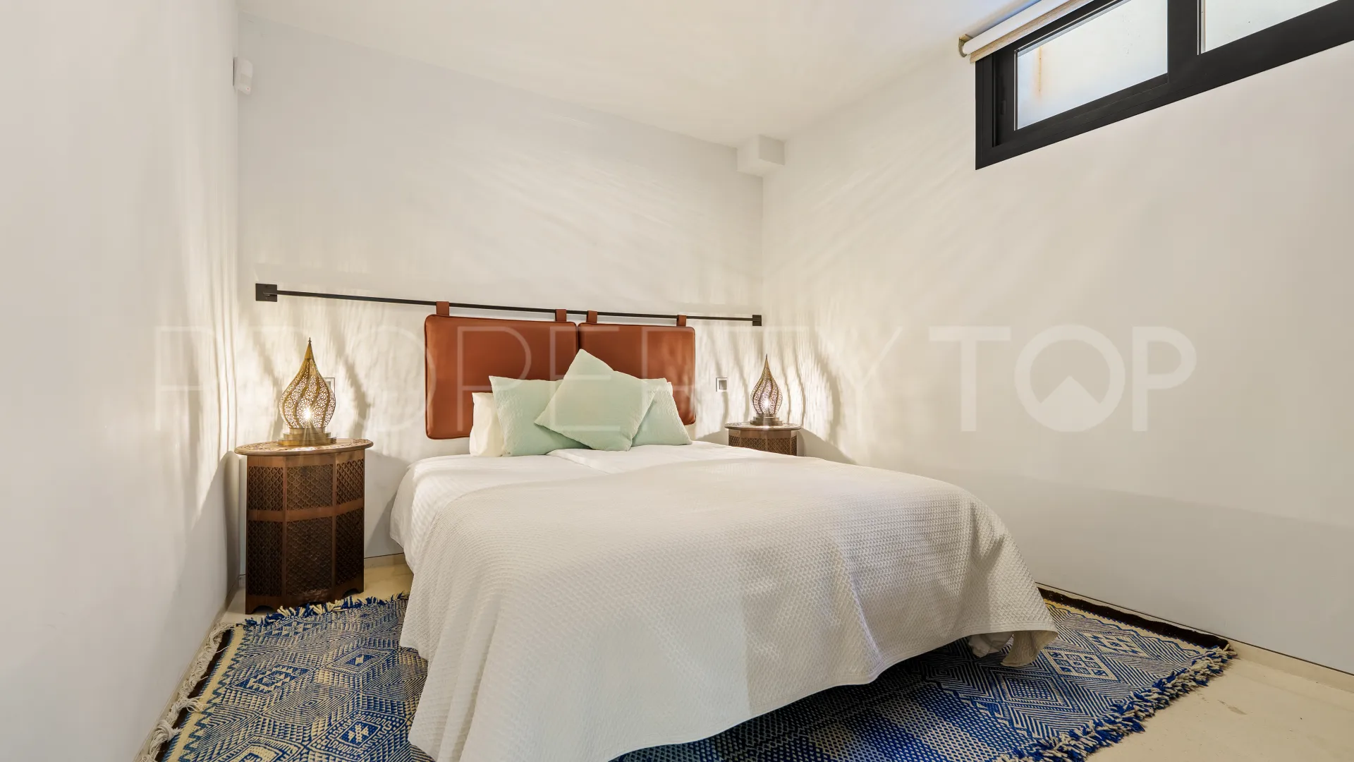 Nueva Andalucia, villa en venta de 6 dormitorios