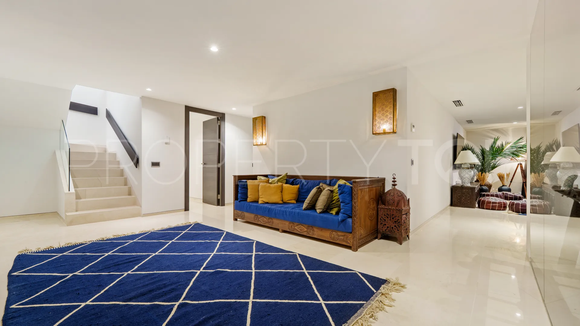 Nueva Andalucia, villa en venta de 6 dormitorios