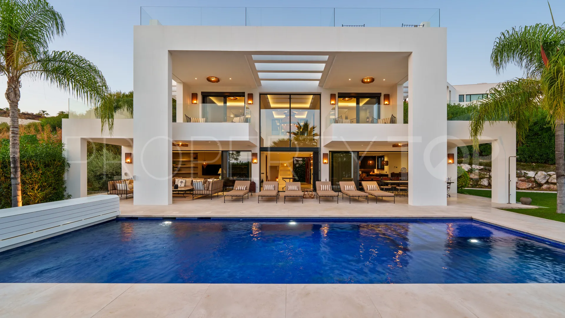 Nueva Andalucia, villa en venta de 6 dormitorios