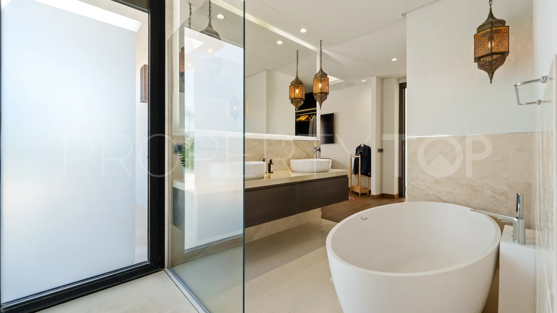 Nueva Andalucia, villa en venta de 6 dormitorios
