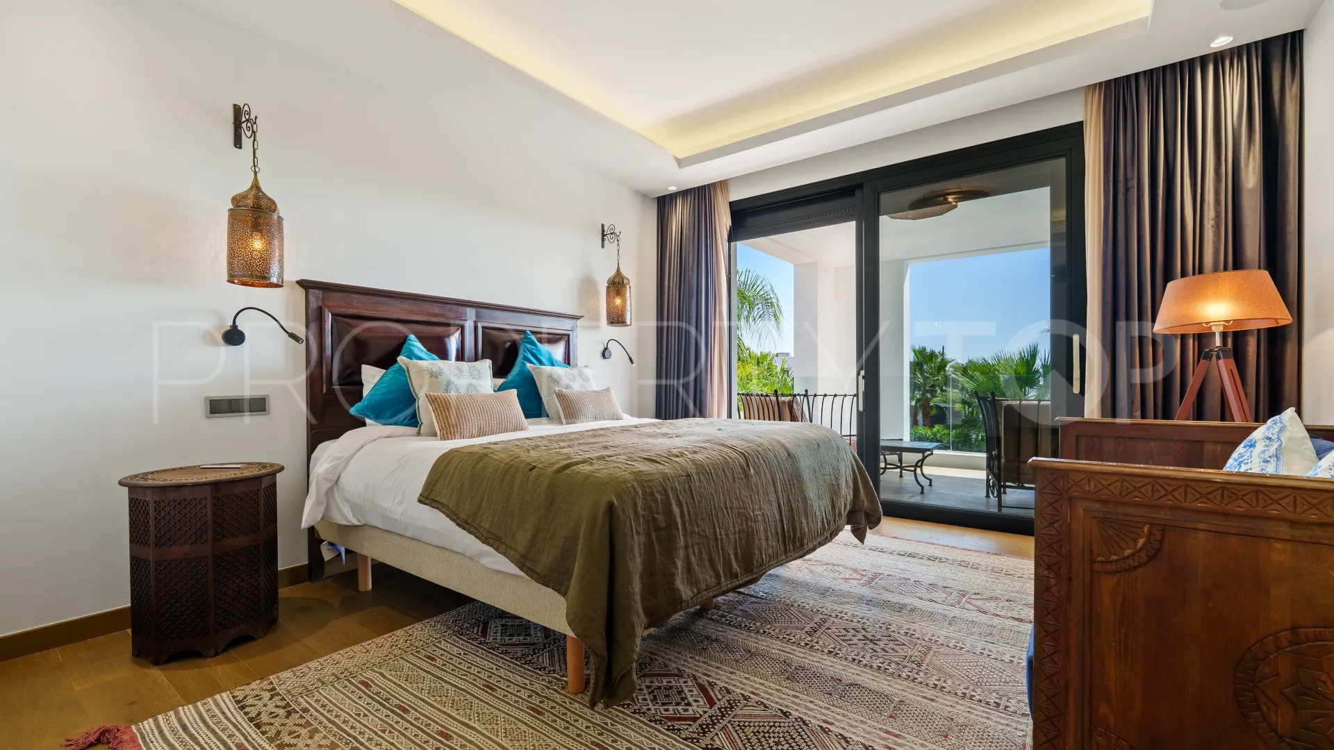 Nueva Andalucia, villa en venta de 6 dormitorios