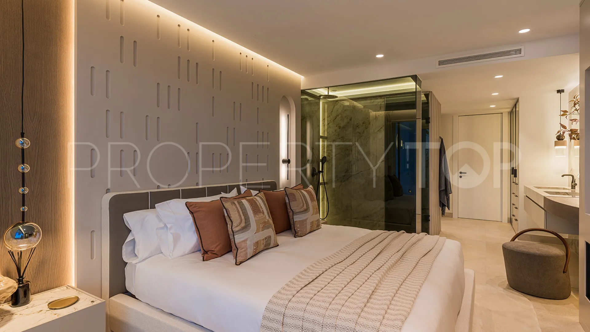Apartamento planta baja en venta en Alcazaba Beach